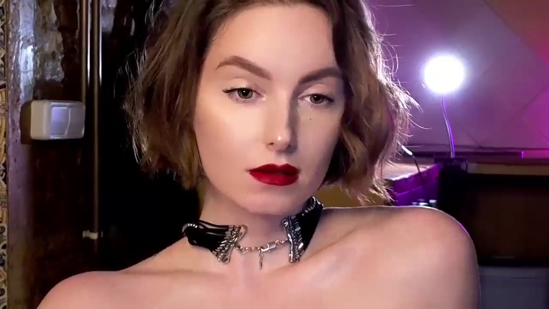 Gallery image thumbnail from Red_Lips_Girl's myfreecams stream on, 10/01/2024, 21:36 image 20 of 20
