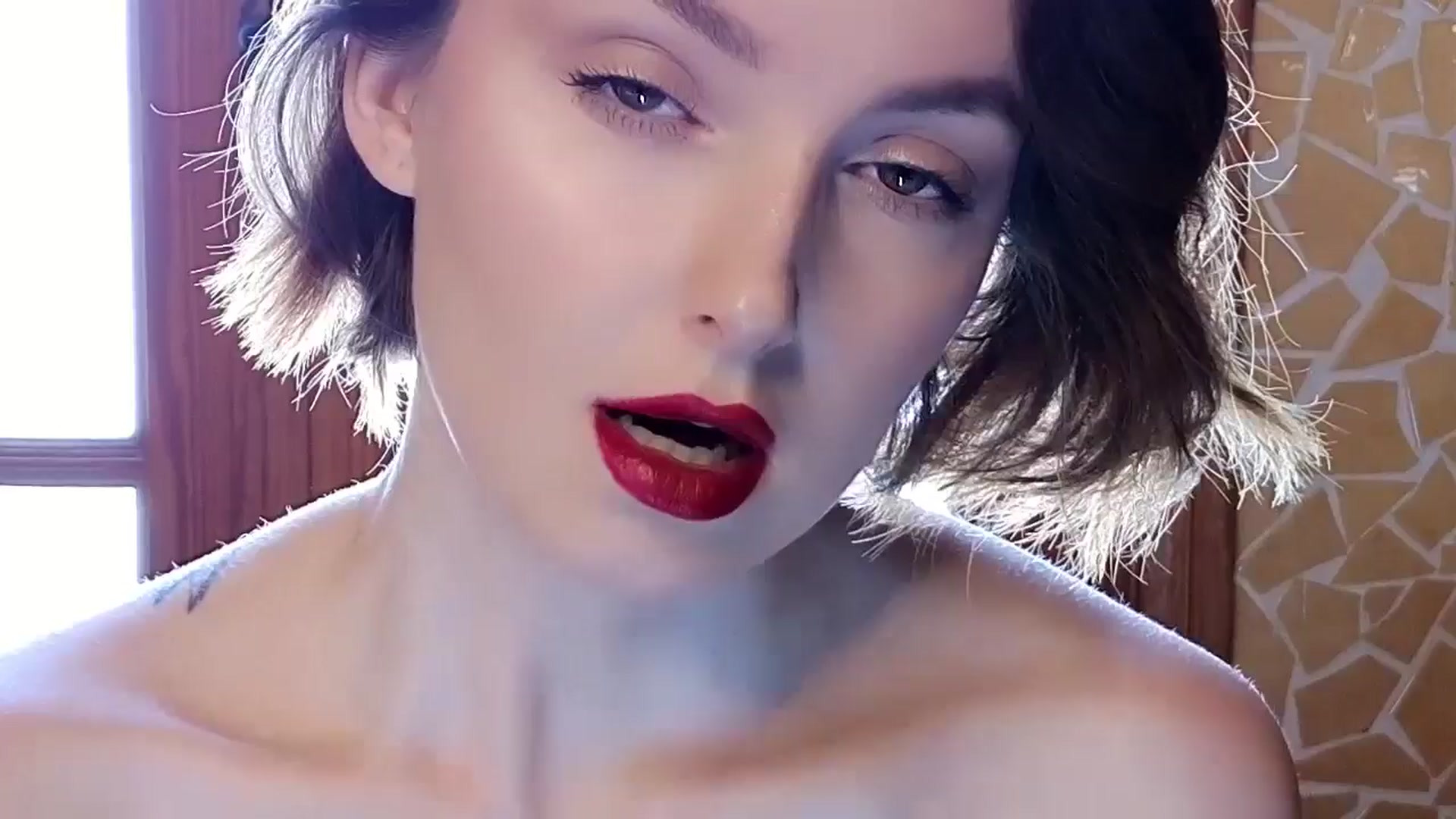Gallery image thumbnail from Red_Lips_Girl's myfreecams stream on, 10/21/2024, 14:10 image 9 of 20