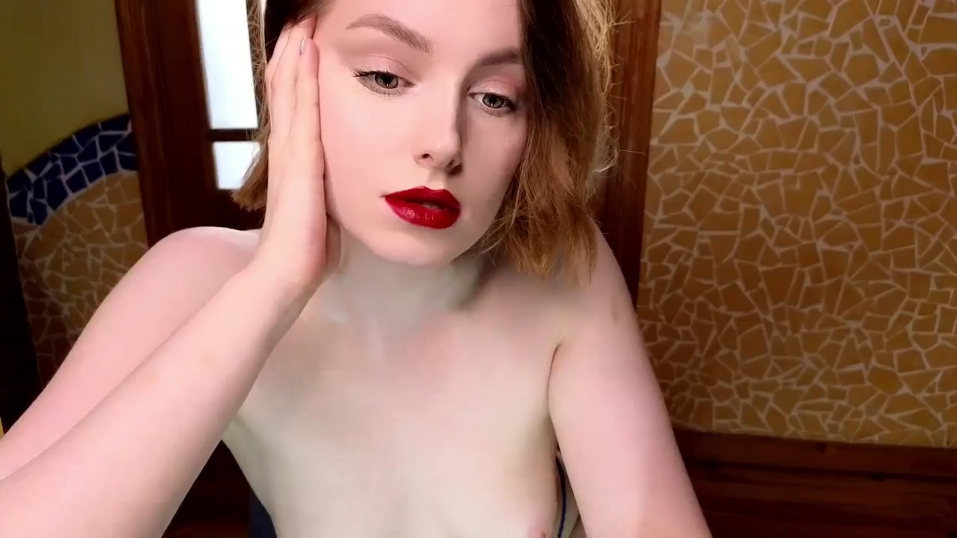 Gallery image thumbnail from Red_Lips_Girl's myfreecams stream on, 10/21/2024, 17:08 image 13 of 20