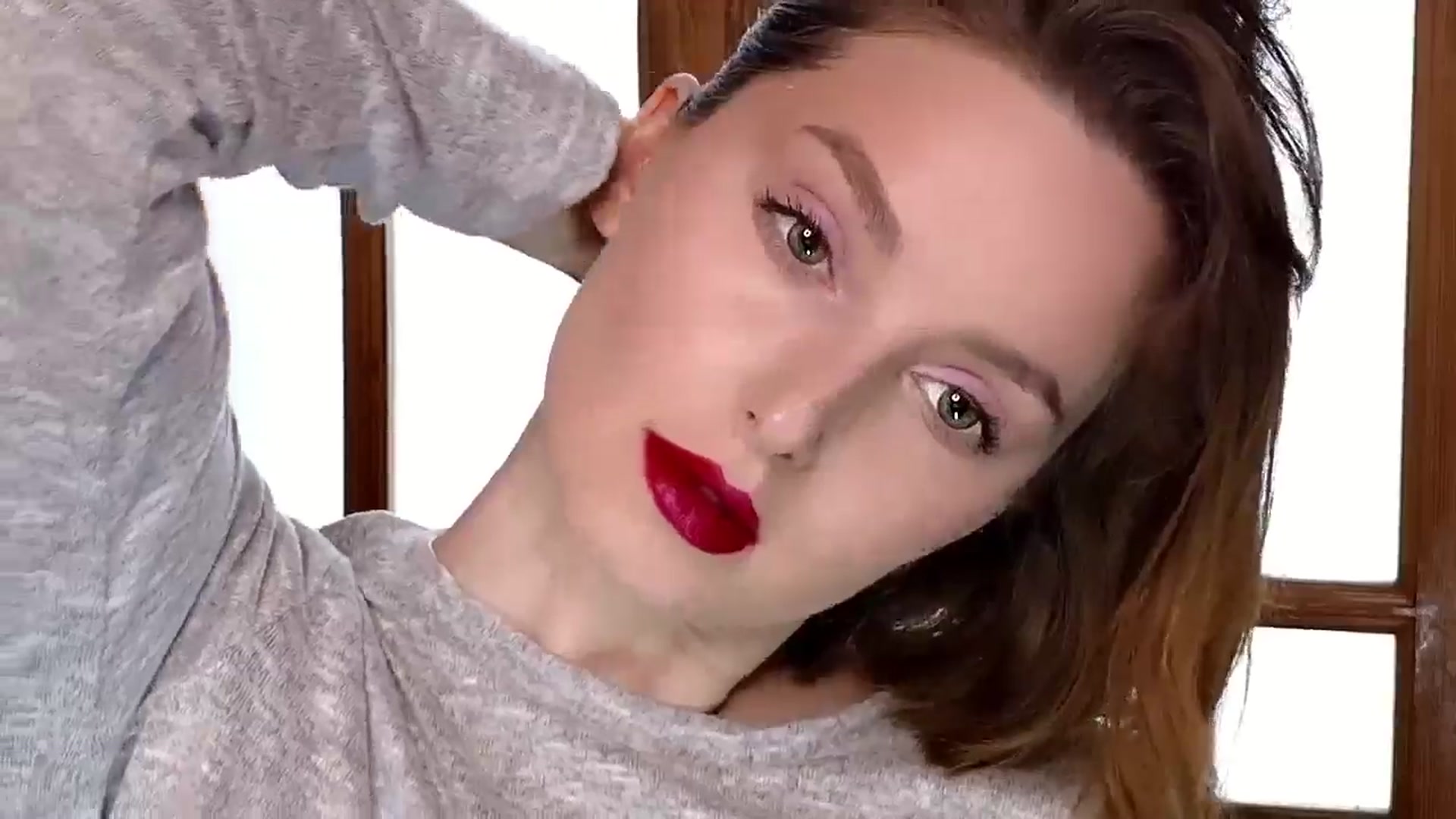 Gallery image thumbnail from Red_Lips_Girl's myfreecams stream on, 10/22/2024, 16:18 image 14 of 20