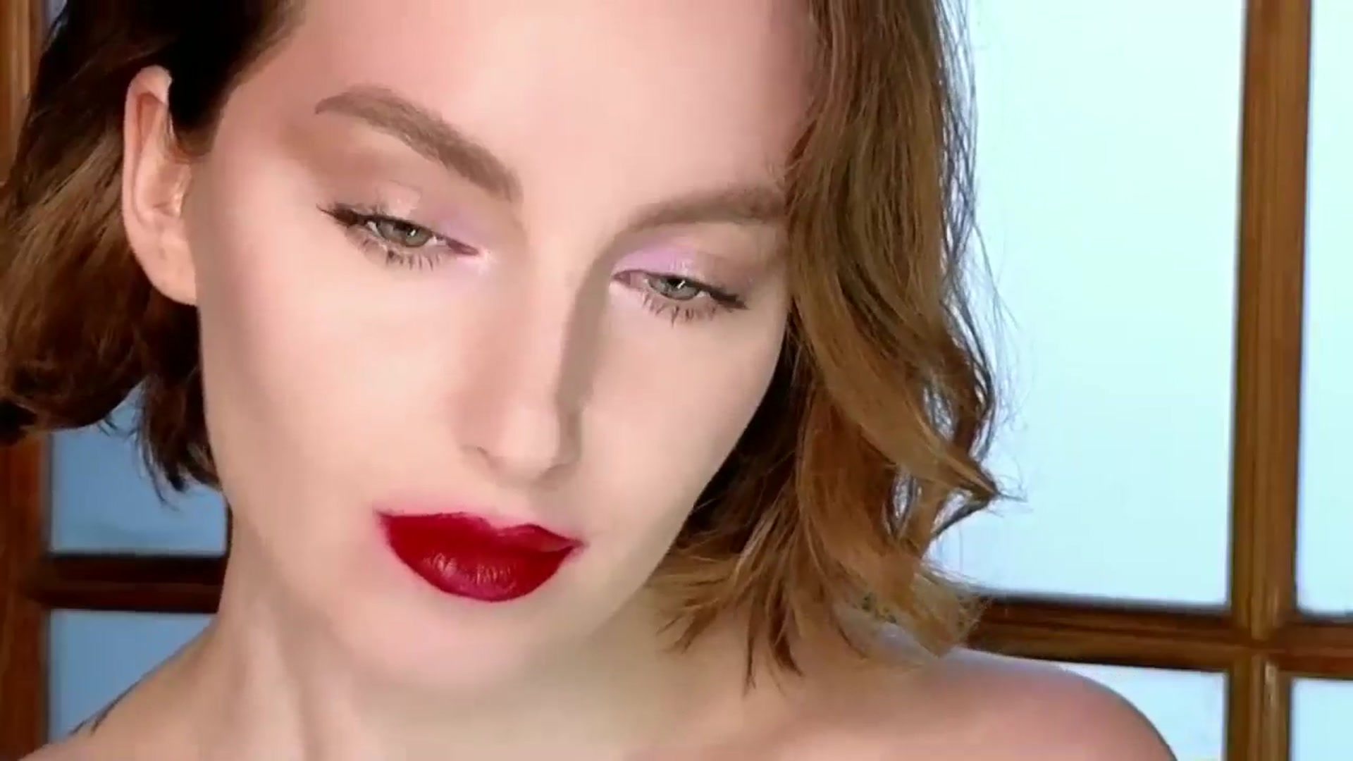 Gallery image thumbnail from Red_Lips_Girl's myfreecams stream on, 10/30/2024, 17:07 image 10 of 20