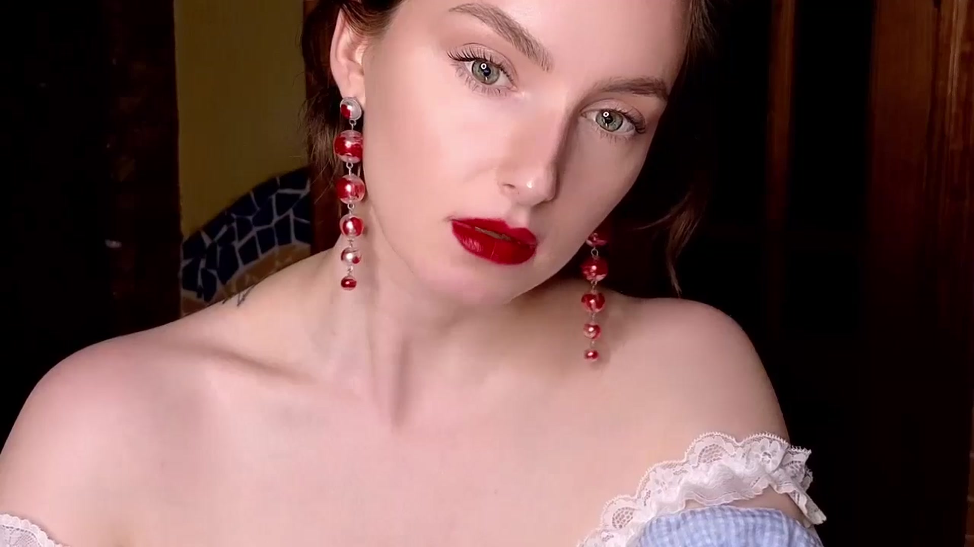 Gallery image thumbnail from Red_Lips_Girl's myfreecams stream on, 11/05/2024, 19:02 image 16 of 20