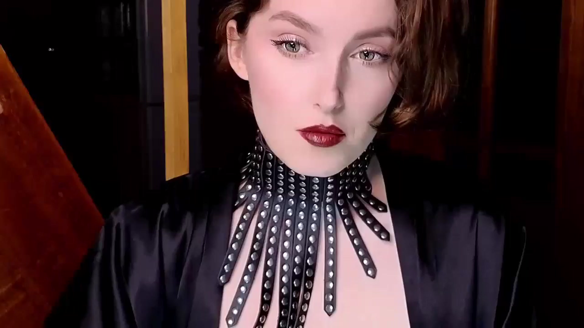 Gallery image thumbnail from Red_Lips_Girl's myfreecams stream on, 11/19/2024, 18:17 image 6 of 20
