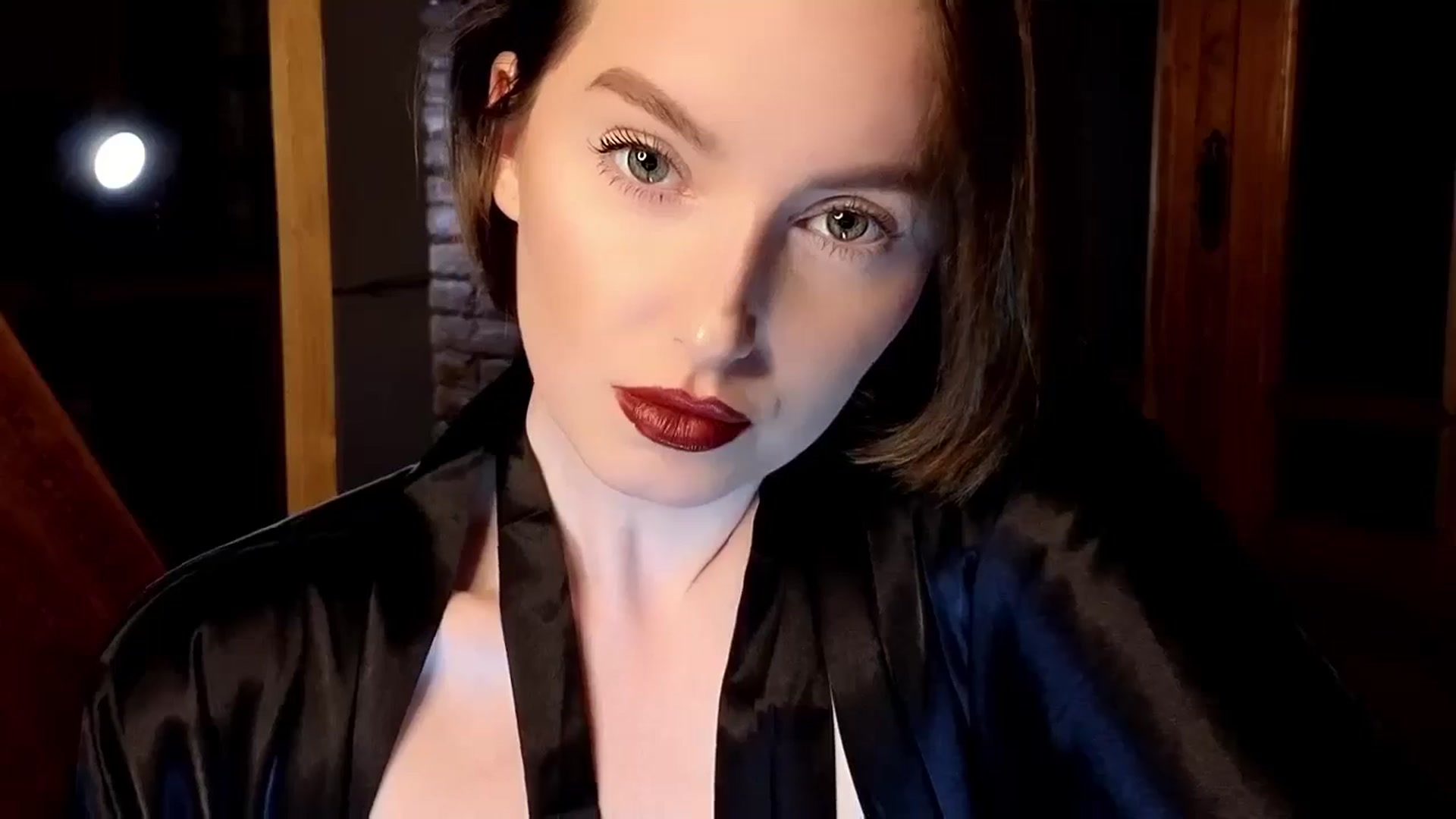Gallery image thumbnail from Red_Lips_Girl's myfreecams stream on, 11/23/2024, 19:31 image 2 of 20