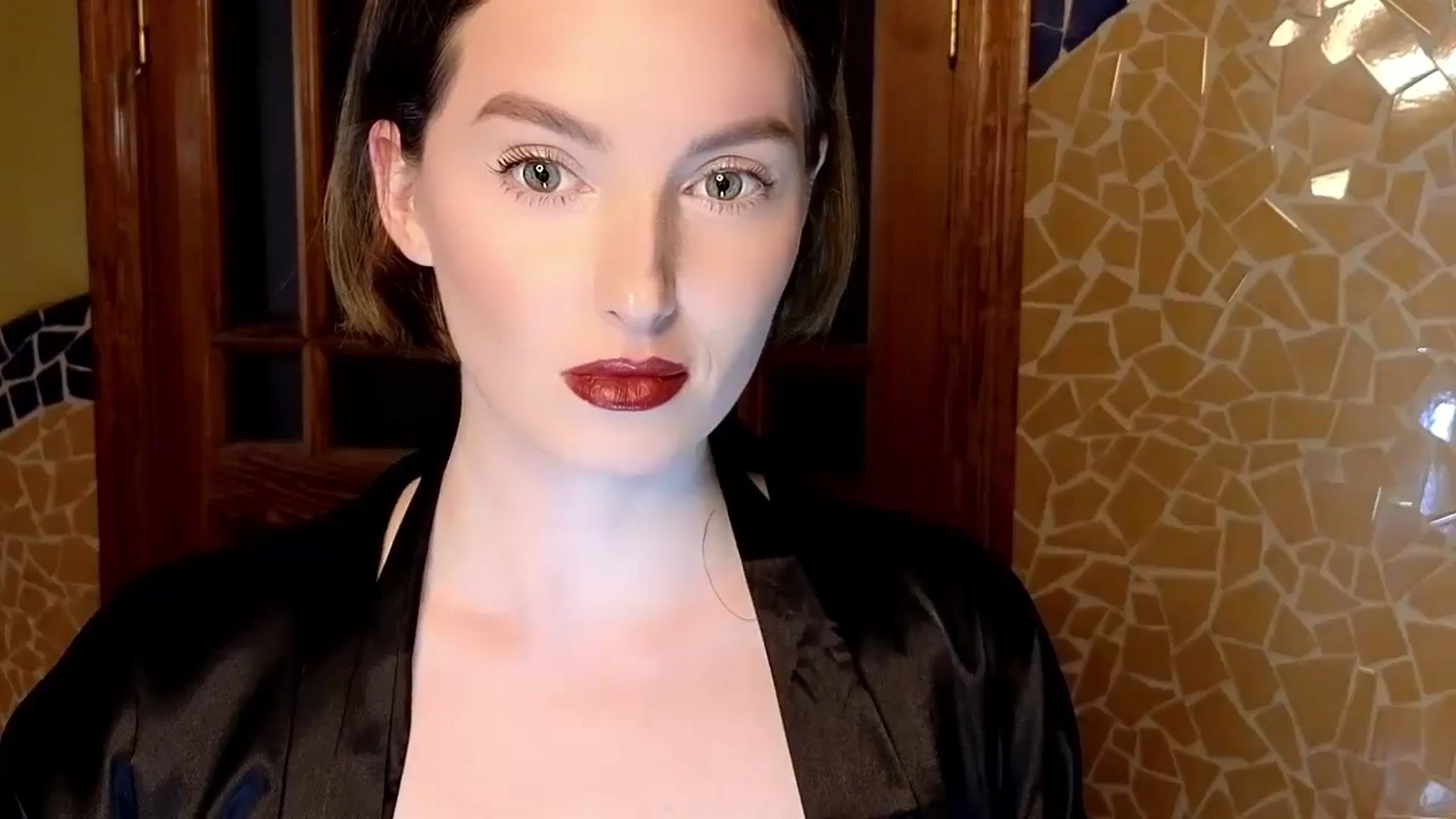 Gallery image thumbnail from Red_Lips_Girl's myfreecams stream on, 11/23/2024, 19:31 image 9 of 20