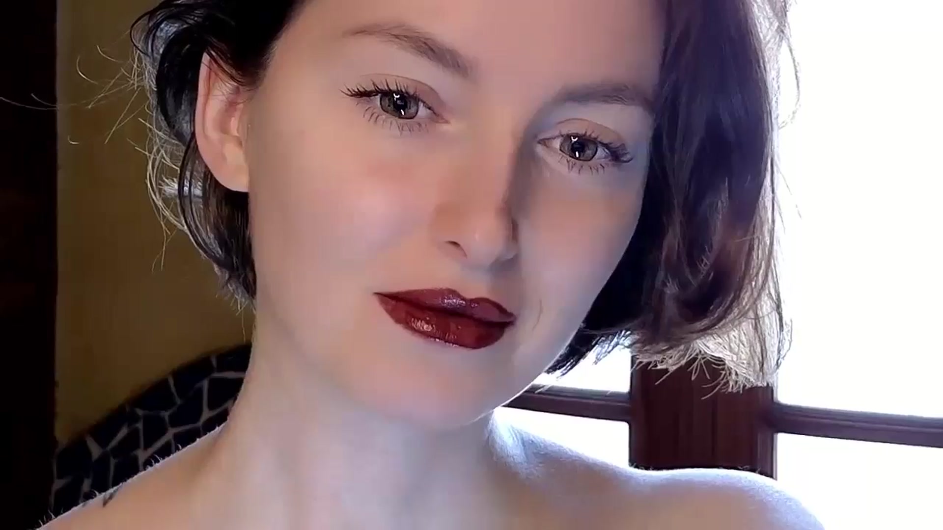 Gallery image thumbnail from Red_Lips_Girl's myfreecams stream on, 11/25/2024, 13:37 image 5 of 20