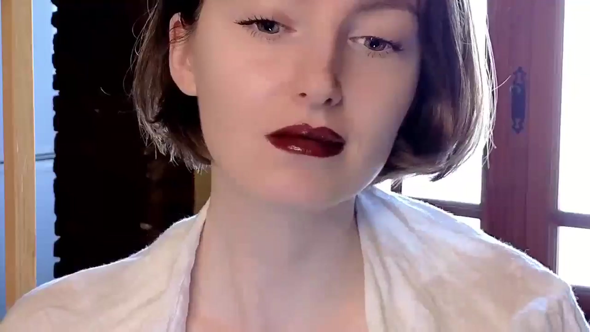Gallery image thumbnail from Red_Lips_Girl's myfreecams stream on, 11/25/2024, 13:37 image 17 of 20