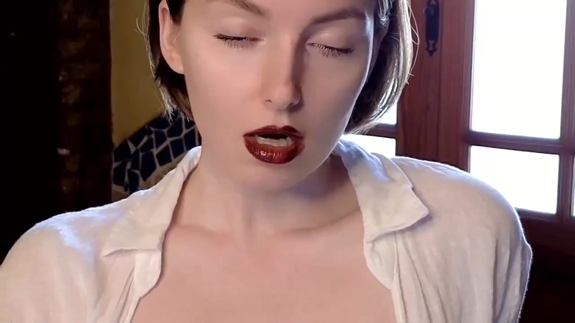 Gallery image thumbnail from Red_Lips_Girl's myfreecams stream on, 11/25/2024, 15:08 image 13 of 20