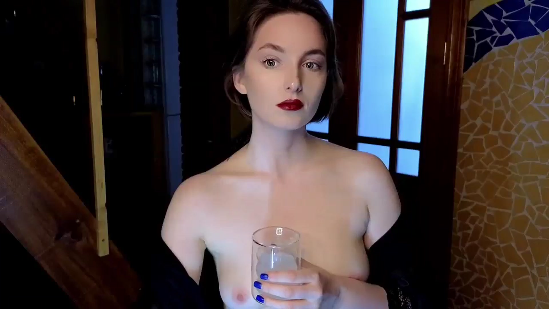 Gallery image thumbnail from Red_Lips_Girl's myfreecams stream on, 12/02/2024, 16:59 image 8 of 20