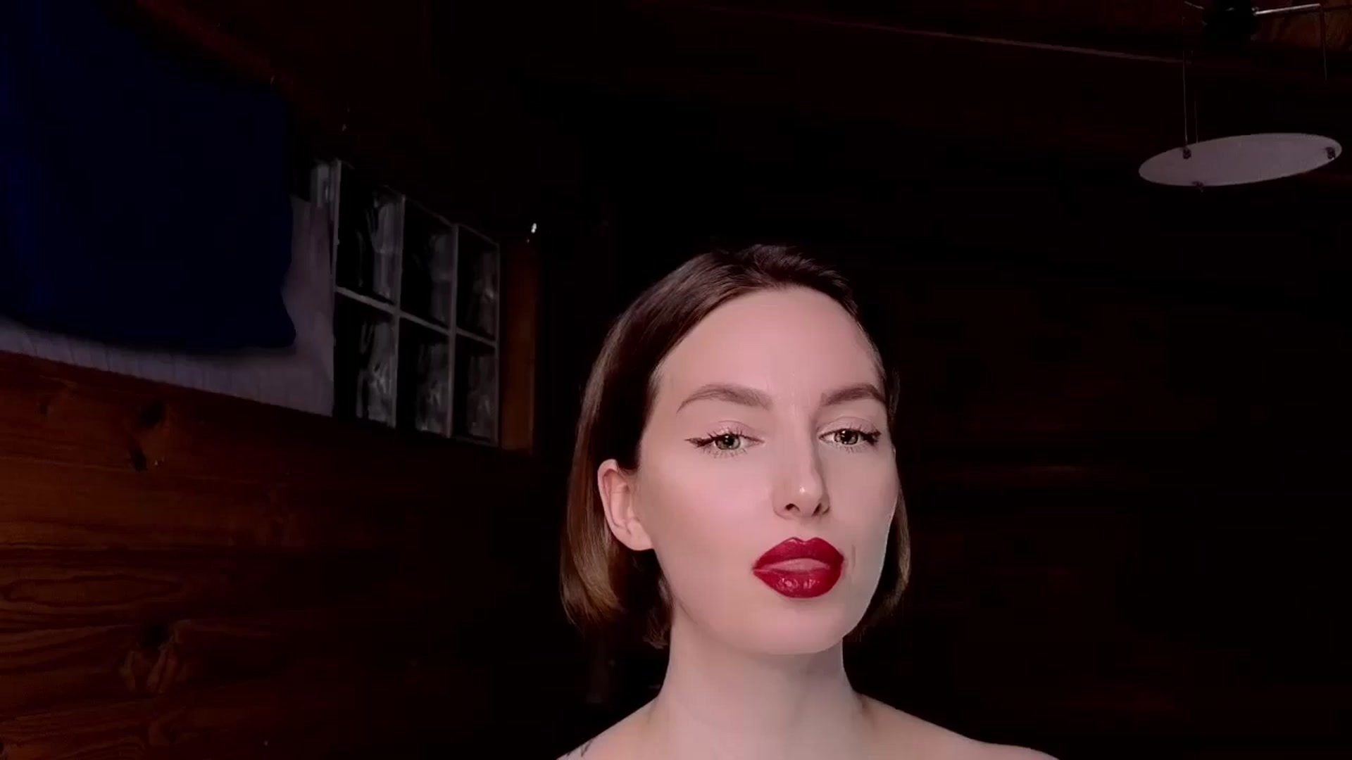 Gallery image thumbnail from Red_Lips_Girl's myfreecams stream on, 12/04/2024, 18:44 image 15 of 20
