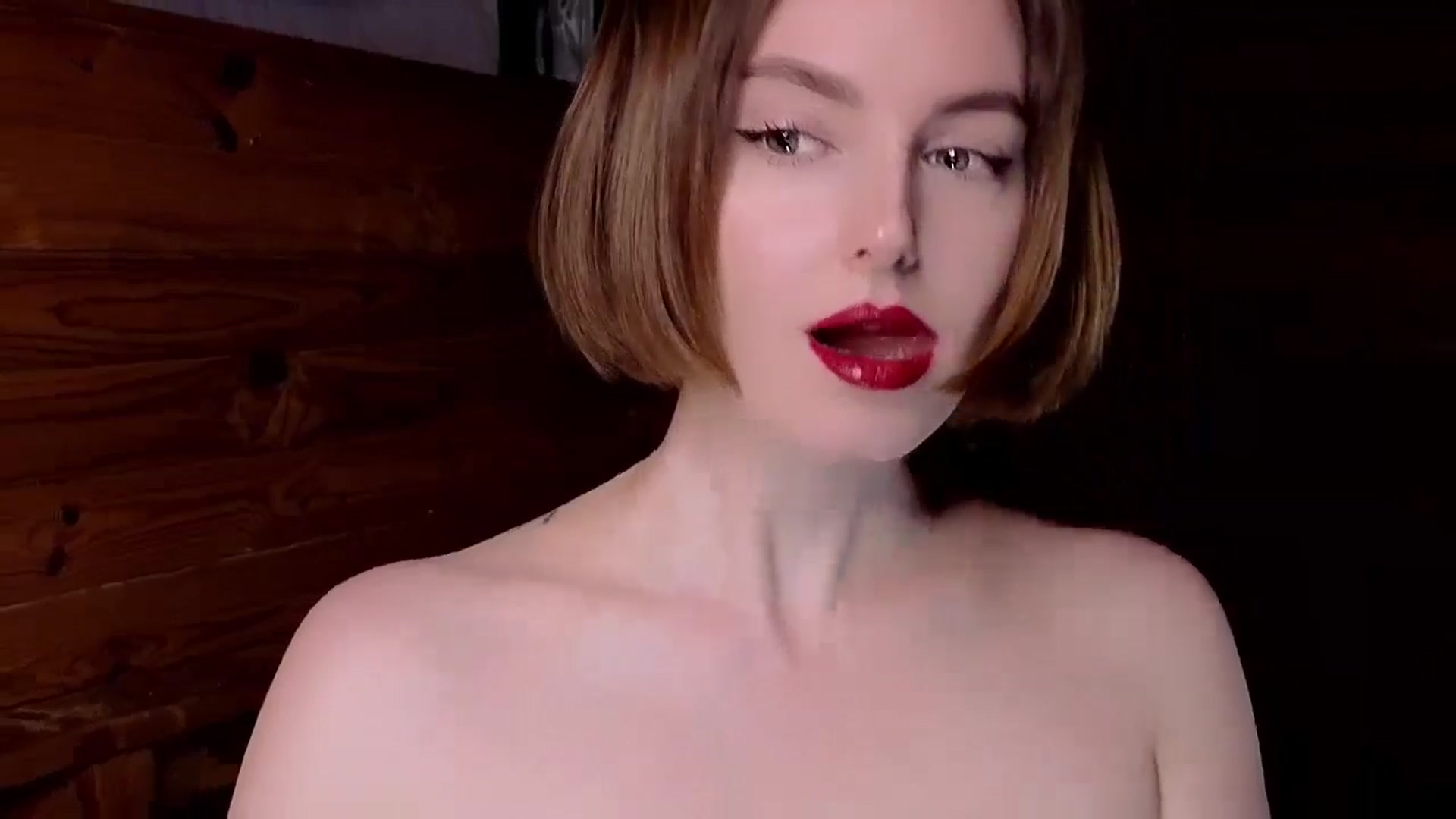 Gallery image thumbnail from Red_Lips_Girl's myfreecams stream on, 12/04/2024, 18:44 image 16 of 20