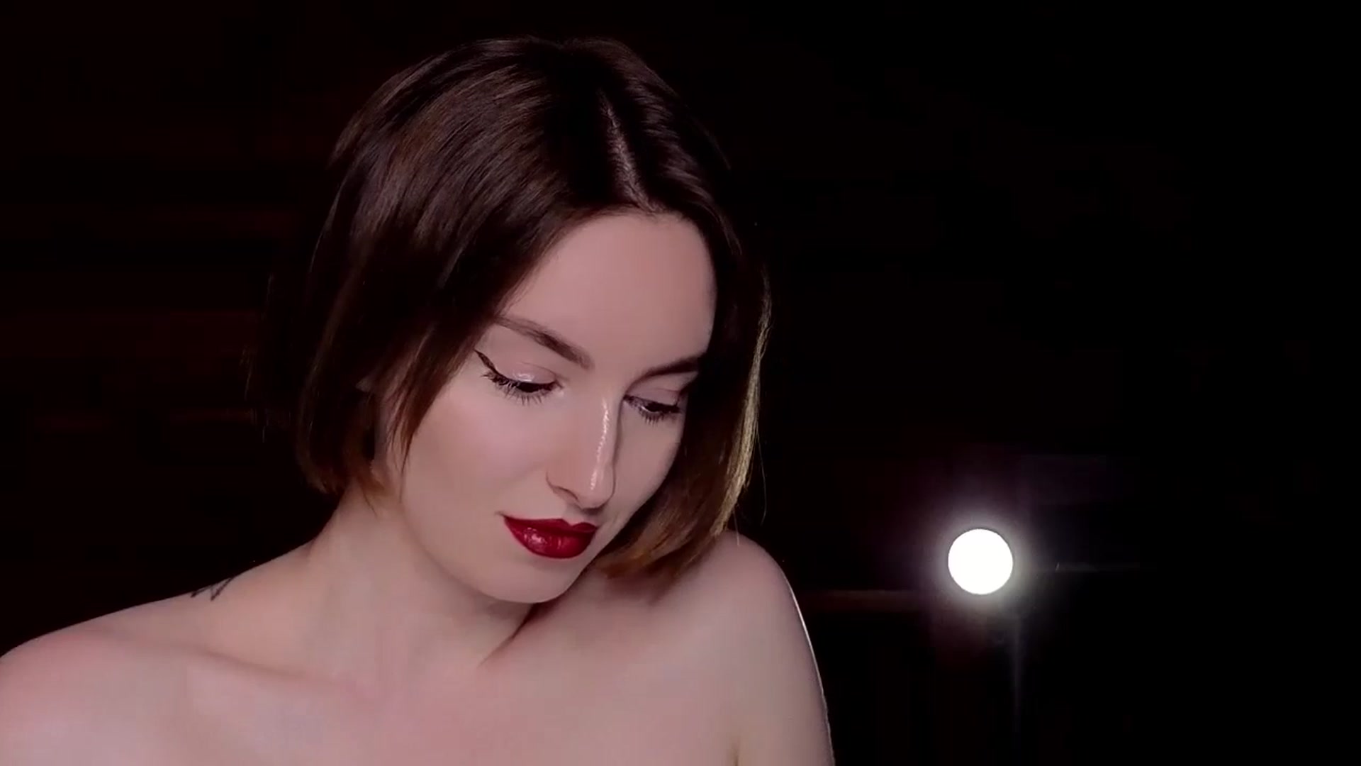 Gallery image thumbnail from Red_Lips_Girl's myfreecams stream on, 12/04/2024, 18:44 image 18 of 20