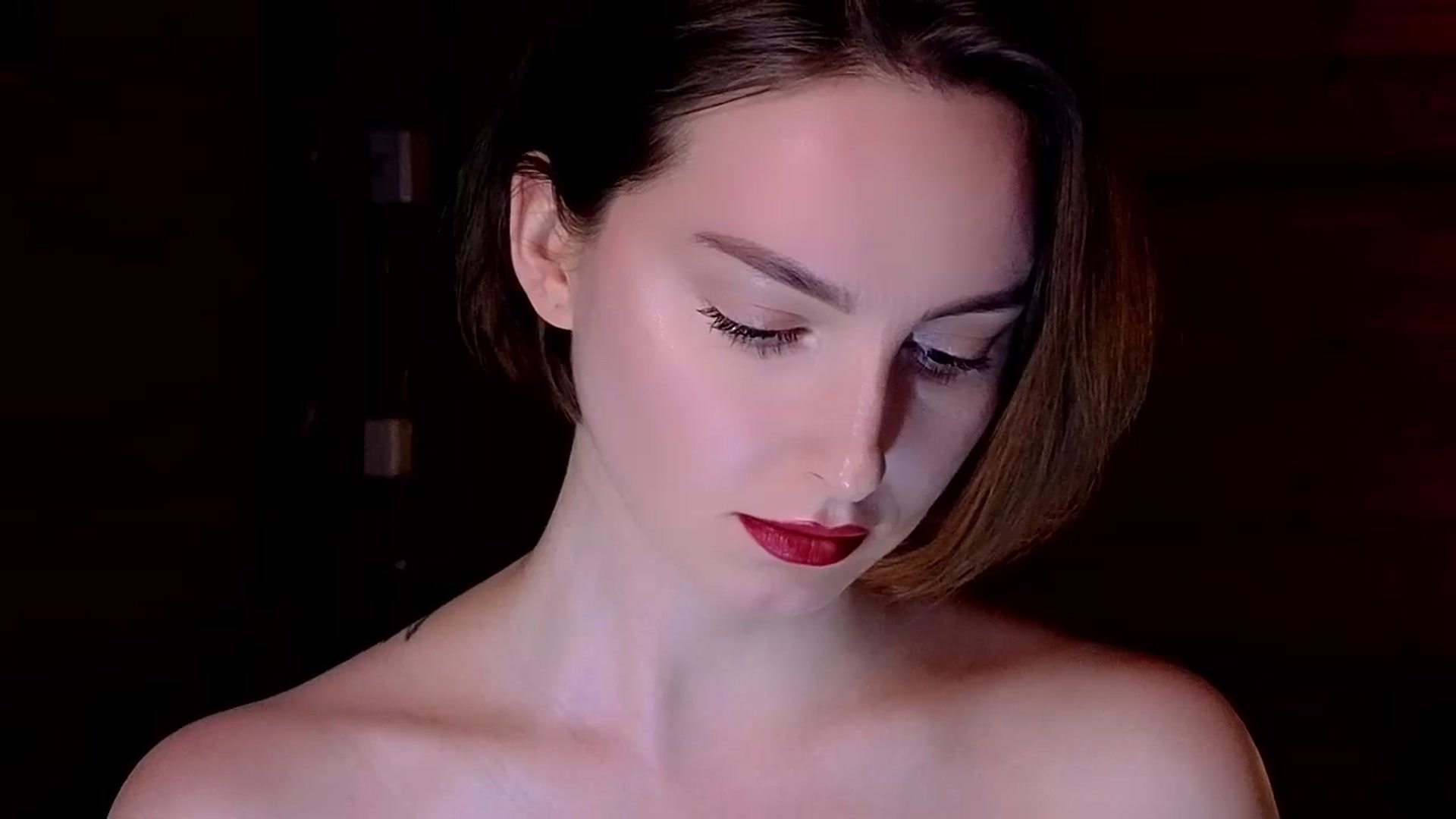 Gallery image thumbnail from Red_Lips_Girl's myfreecams stream on, 12/06/2024, 22:02 image 7 of 20