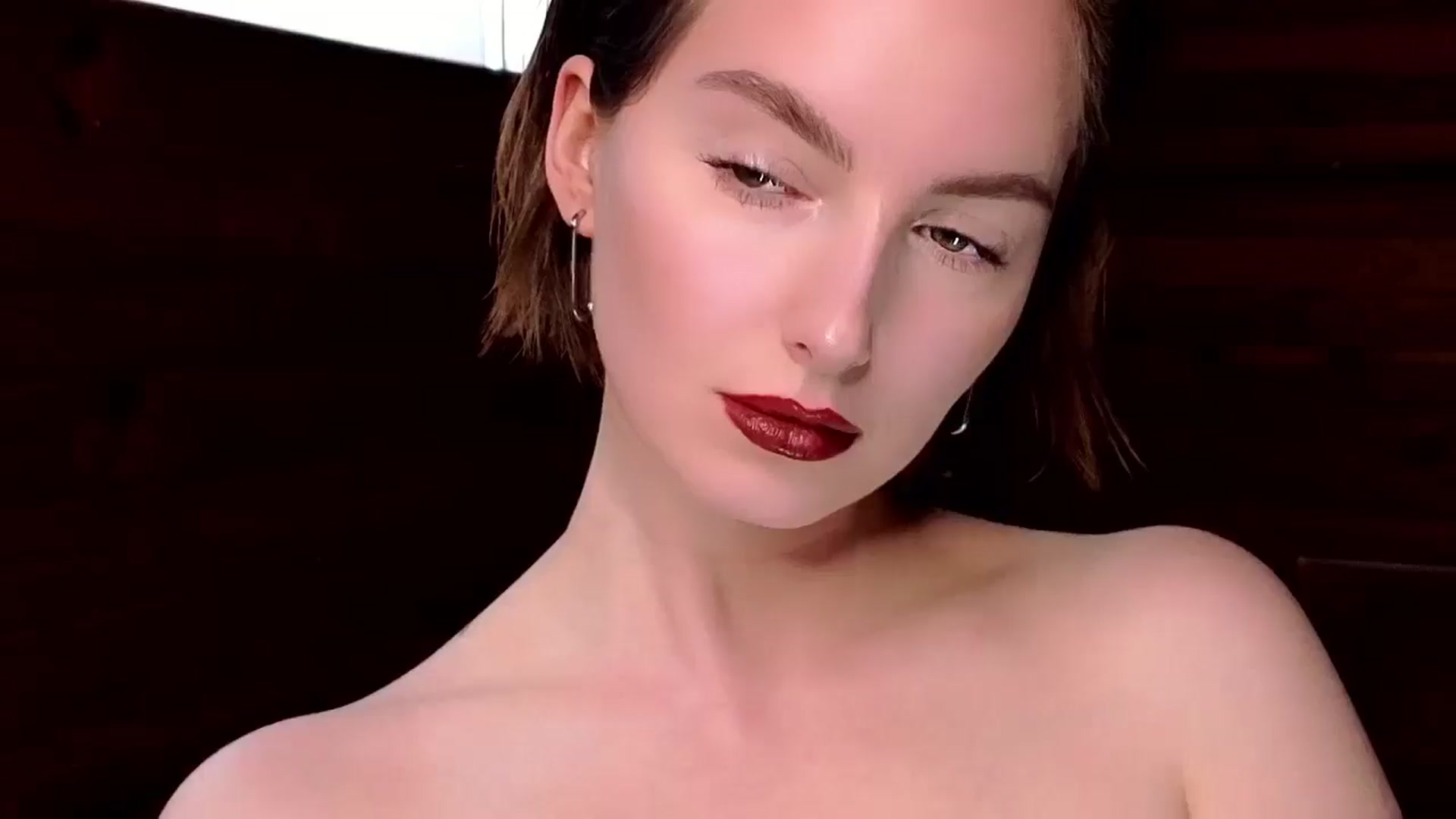 Gallery image thumbnail from Red_Lips_Girl's myfreecams stream on, 12/14/2024, 15:31 image 18 of 20