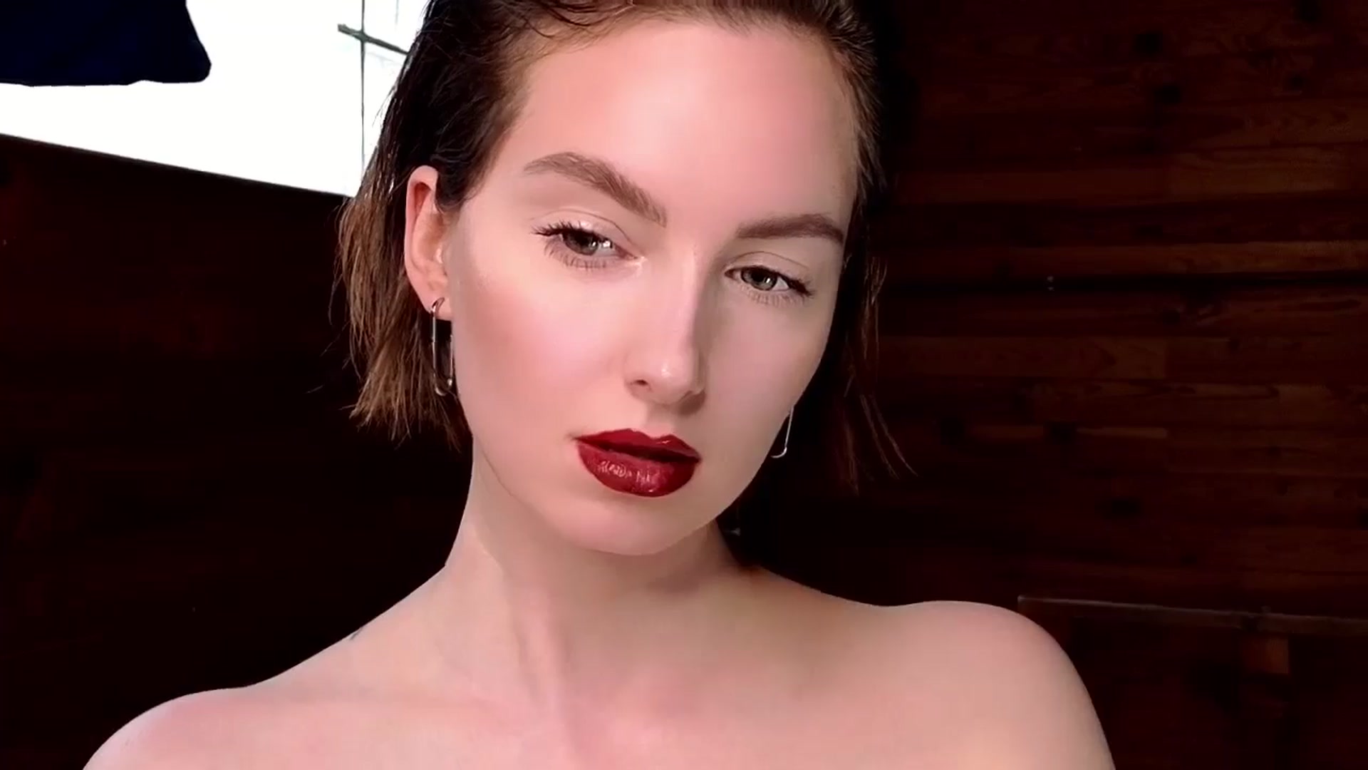 Gallery image thumbnail from Red_Lips_Girl's myfreecams stream on, 12/14/2024, 15:31 image 9 of 20