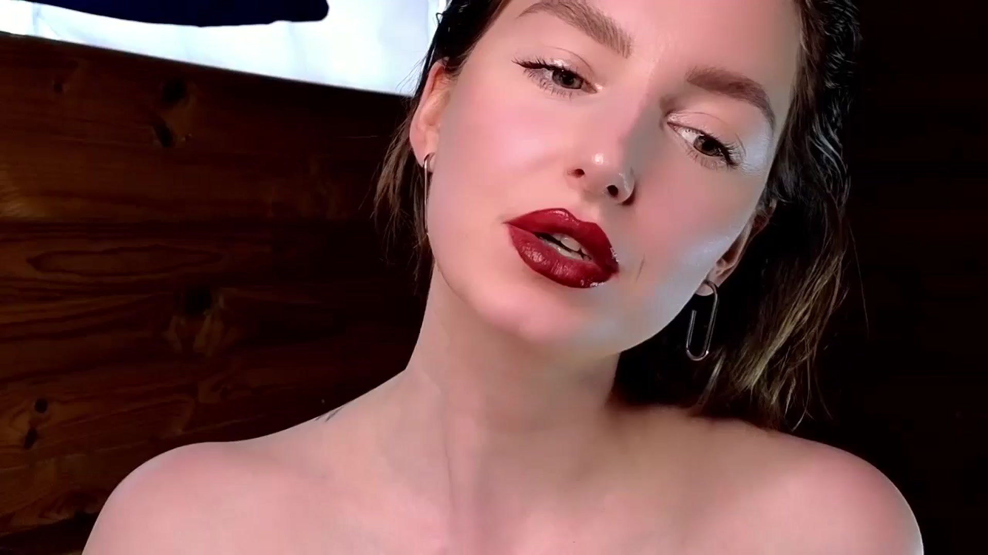 Gallery image thumbnail from Red_Lips_Girl's myfreecams stream on, 12/14/2024, 17:47 image 1 of 20