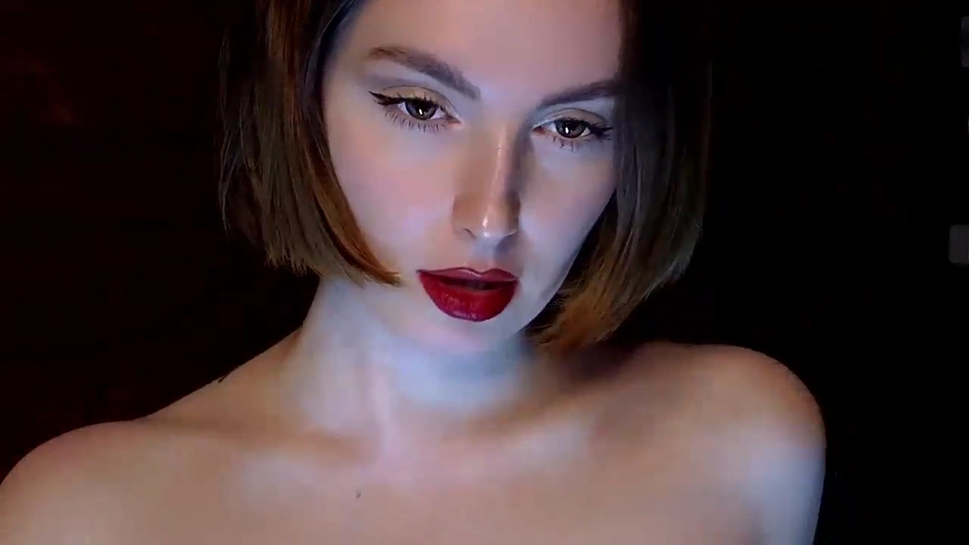 Gallery image thumbnail from Red_Lips_Girl's myfreecams stream on, 12/19/2024, 20:49 image 18 of 20