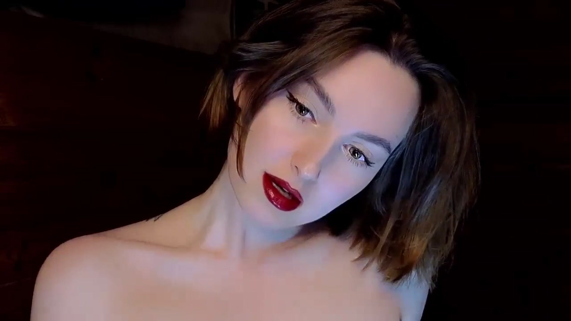 Gallery image thumbnail from Red_Lips_Girl's myfreecams stream on, 12/24/2024, 23:20 image 2 of 20