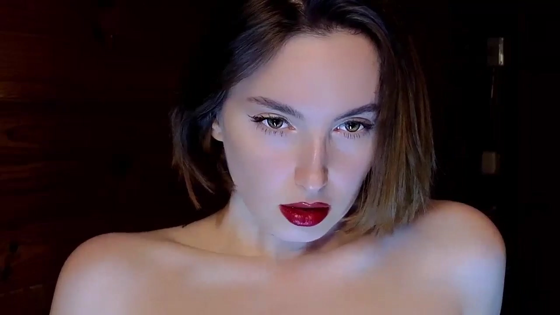 Gallery image thumbnail from Red_Lips_Girl's myfreecams stream on, 12/24/2024, 23:20 image 9 of 20