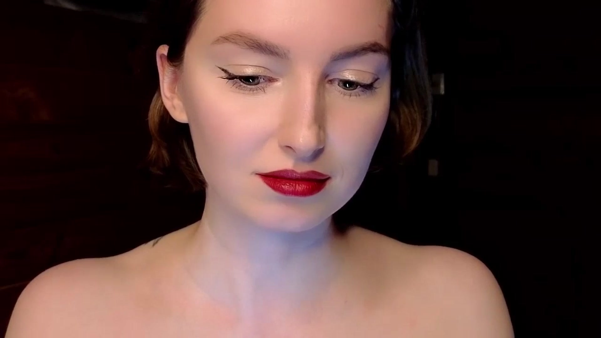 Gallery image thumbnail from Red_Lips_Girl's myfreecams stream on, 12/28/2024, 22:25 image 14 of 20