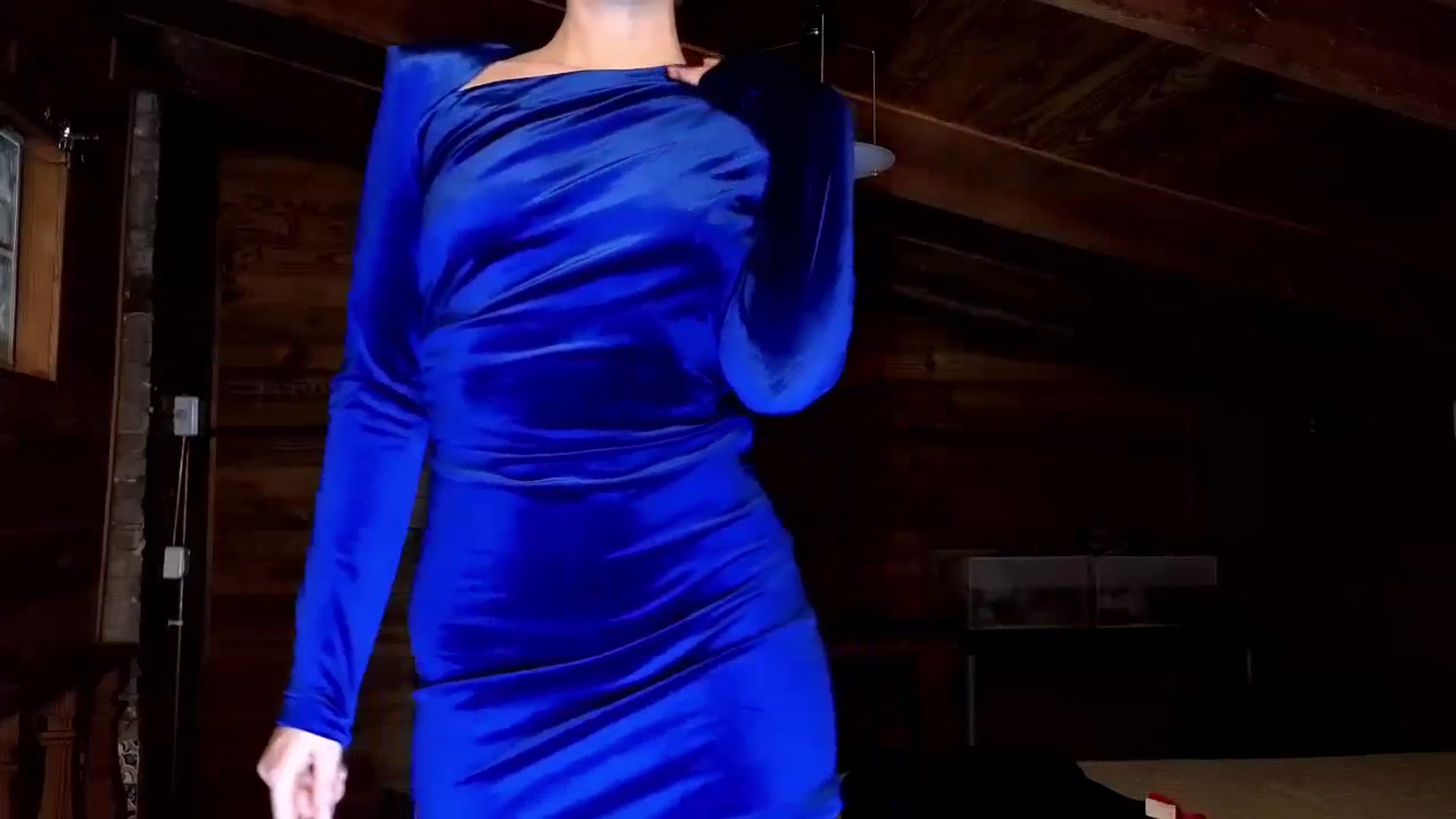 Gallery image thumbnail from Red_Lips_Girl's myfreecams stream on, 12/28/2024, 22:25 image 2 of 20