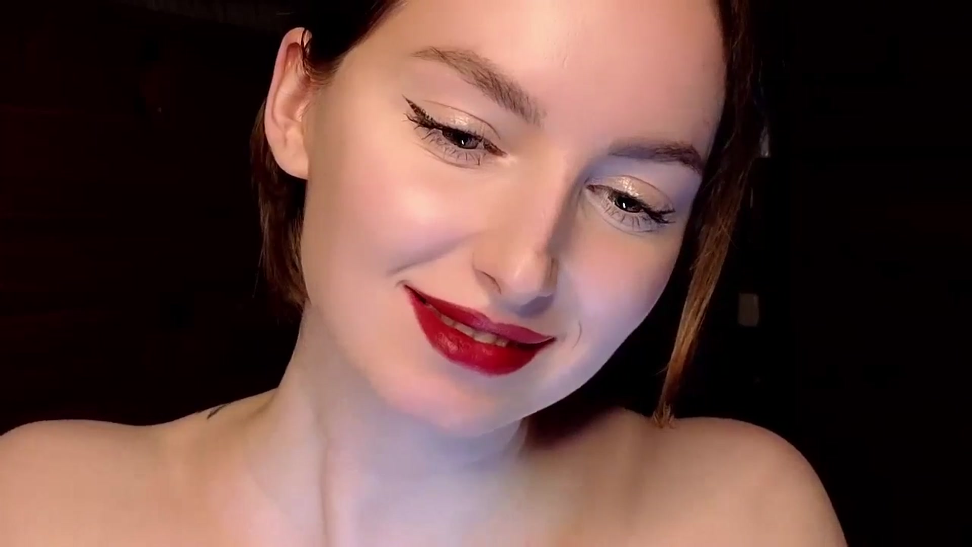 Gallery image thumbnail from Red_Lips_Girl's myfreecams stream on, 12/29/2024, 24:02 image 19 of 20