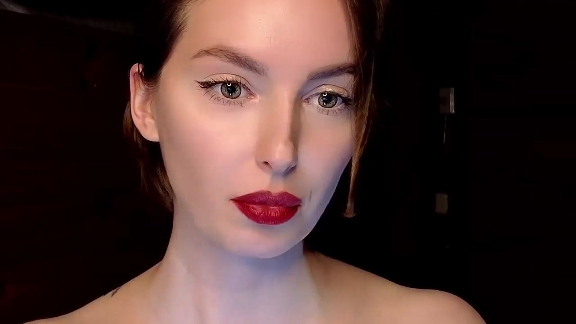 Gallery image thumbnail from Red_Lips_Girl's myfreecams stream on, 12/29/2024, 24:02 image 18 of 20