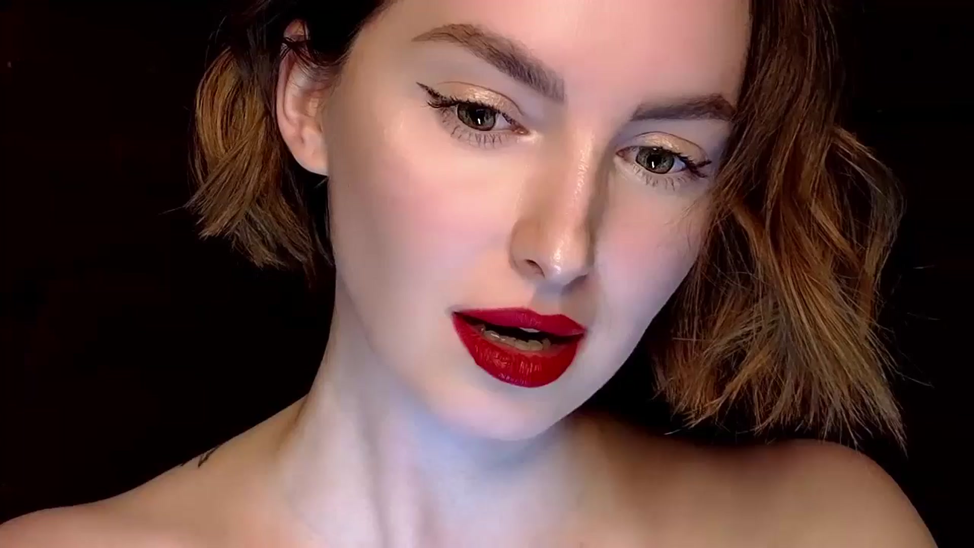 Gallery image thumbnail from Red_Lips_Girl's myfreecams stream on, 01/07/2025, 18:20 image 18 of 20