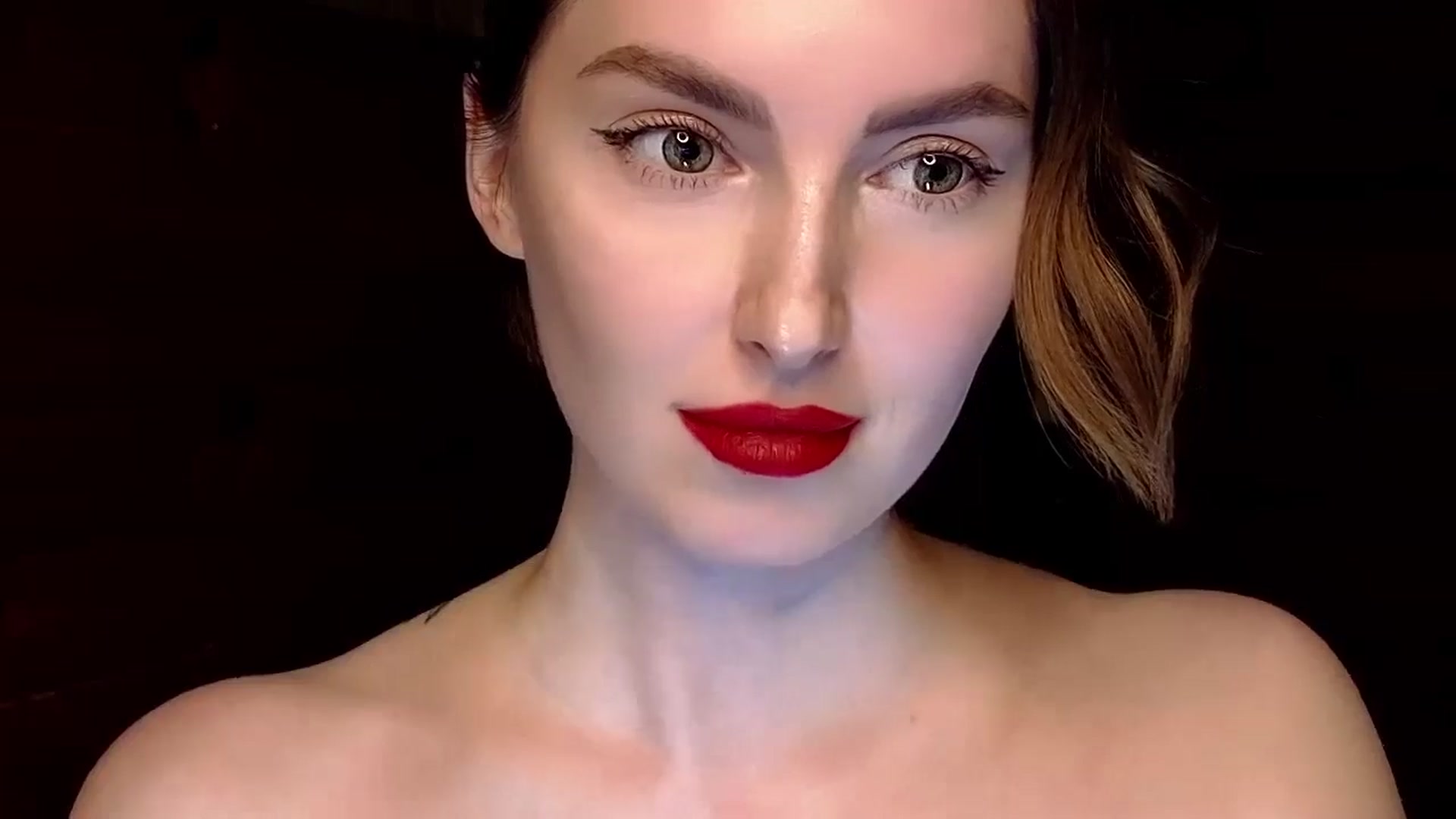 Gallery image thumbnail from Red_Lips_Girl's myfreecams stream on, 01/07/2025, 19:18 image 20 of 20