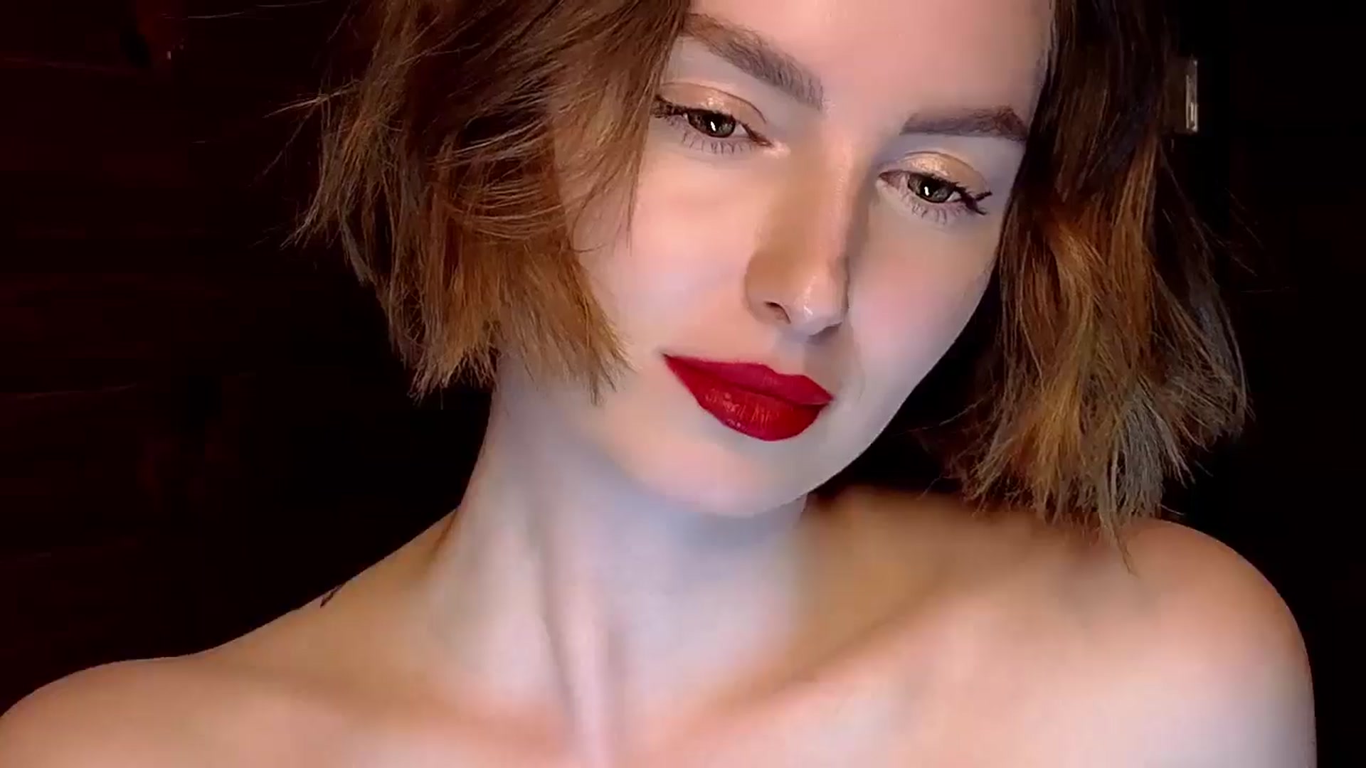 Gallery image thumbnail from Red_Lips_Girl's myfreecams stream on, 01/07/2025, 20:36 image 18 of 20