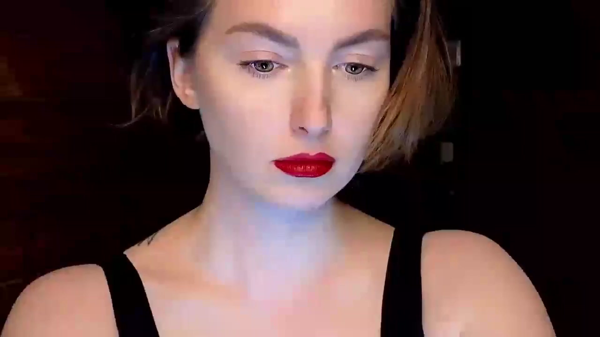 Gallery image thumbnail from Red_Lips_Girl's myfreecams stream on, 01/12/2025, 20:08 image 1 of 20