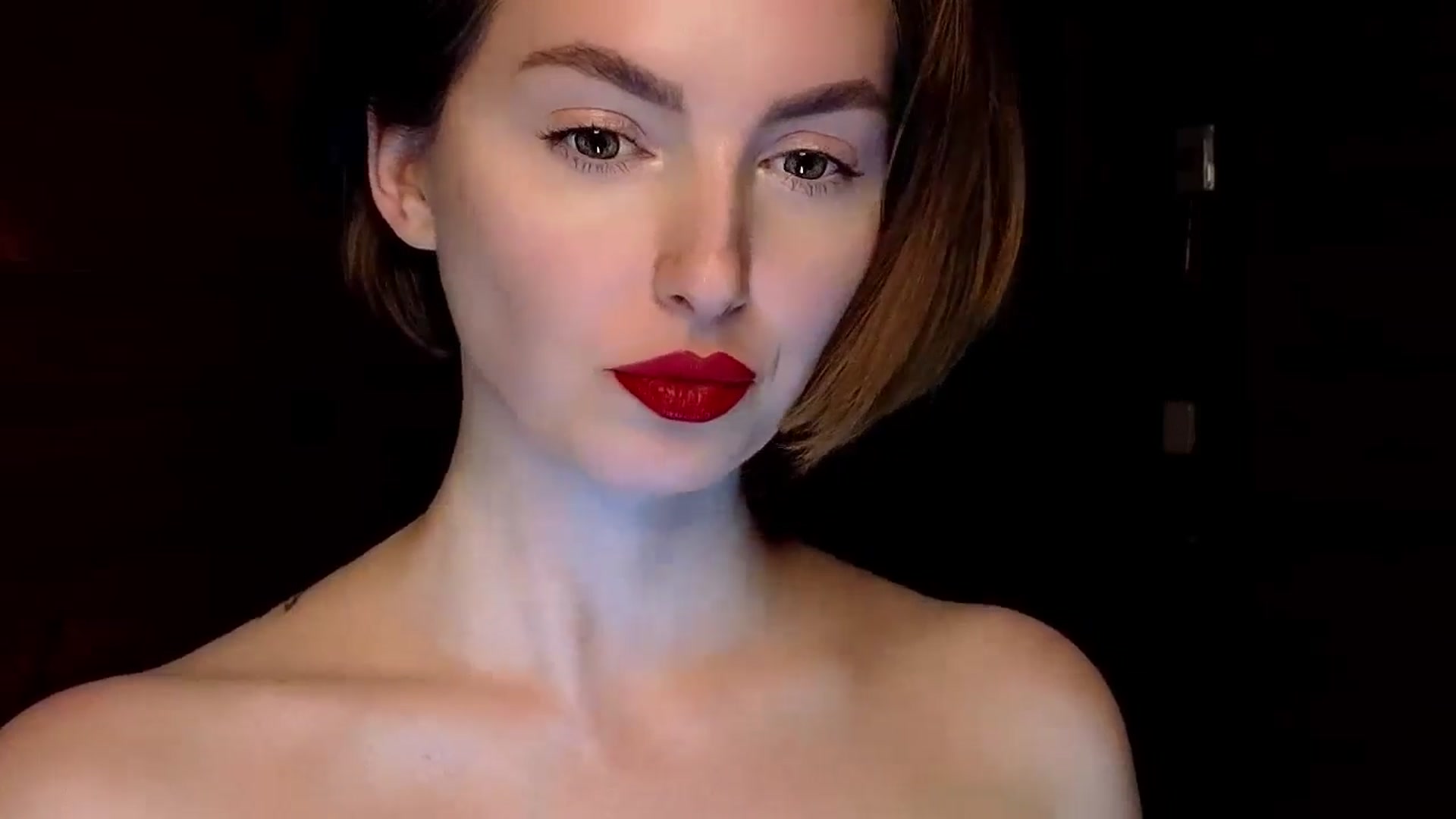 Gallery image thumbnail from Red_Lips_Girl's myfreecams stream on, 01/12/2025, 21:53 image 7 of 20