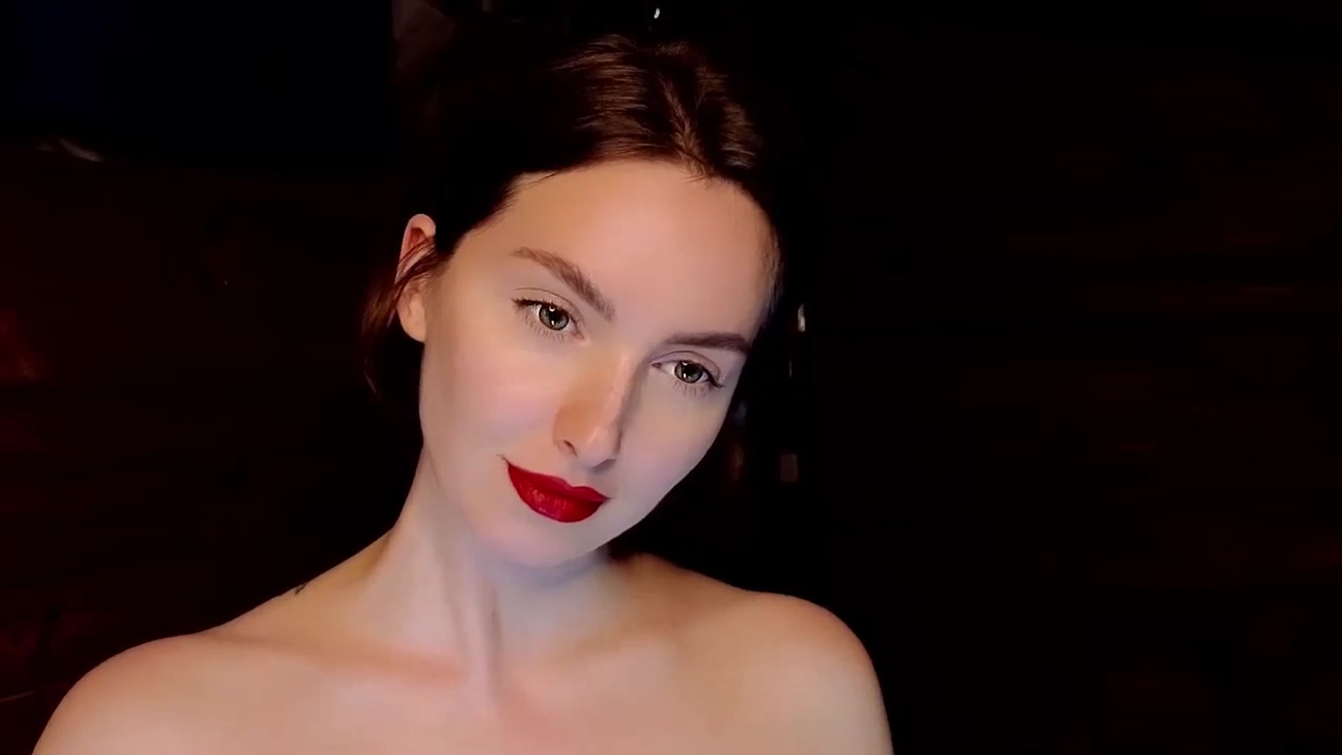 Gallery image thumbnail from Red_Lips_Girl's myfreecams stream on, 01/12/2025, 23:12 image 9 of 20