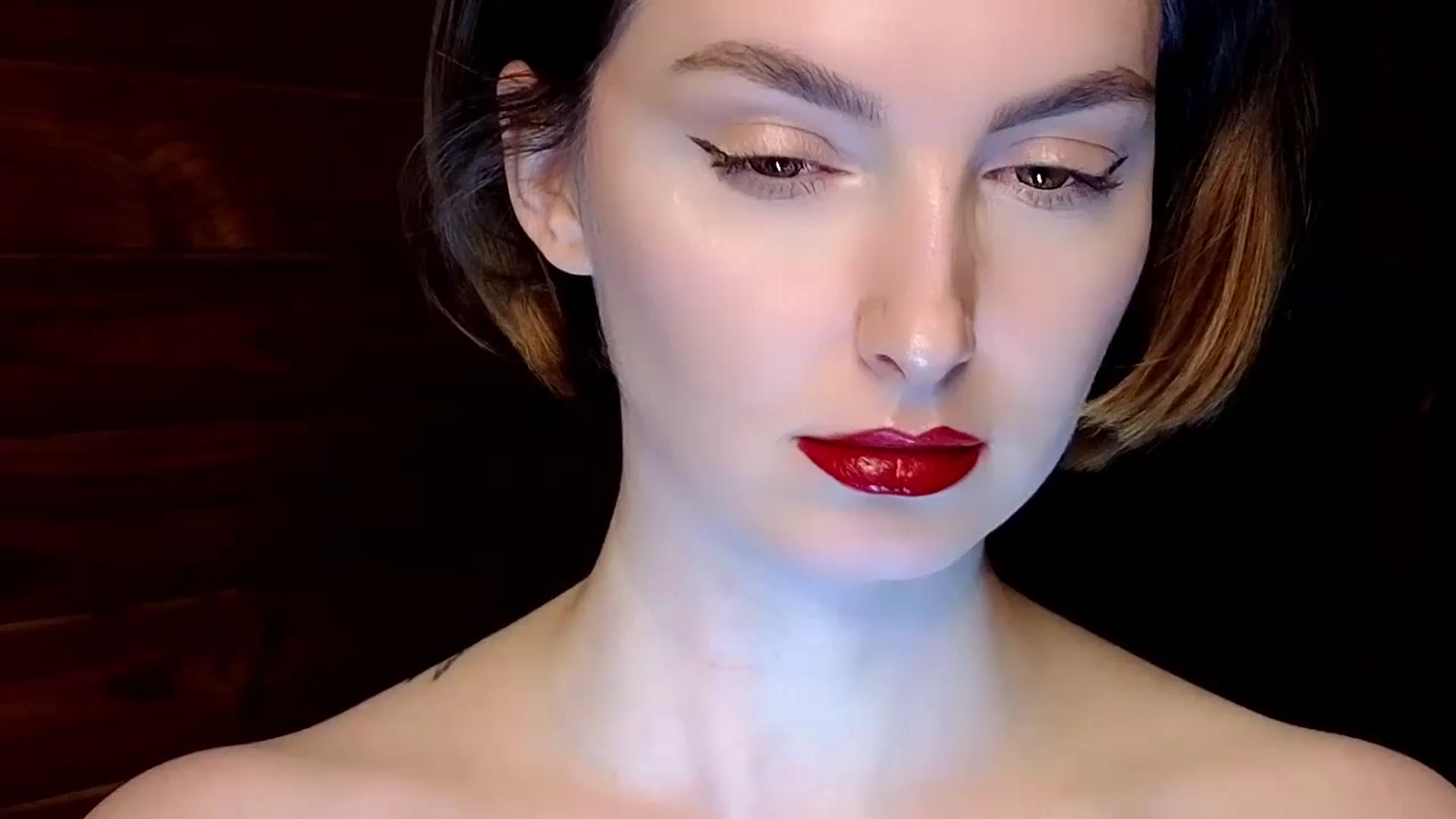 Gallery image thumbnail from Red_Lips_Girl's myfreecams stream on, 01/13/2025, 19:55 image 18 of 20