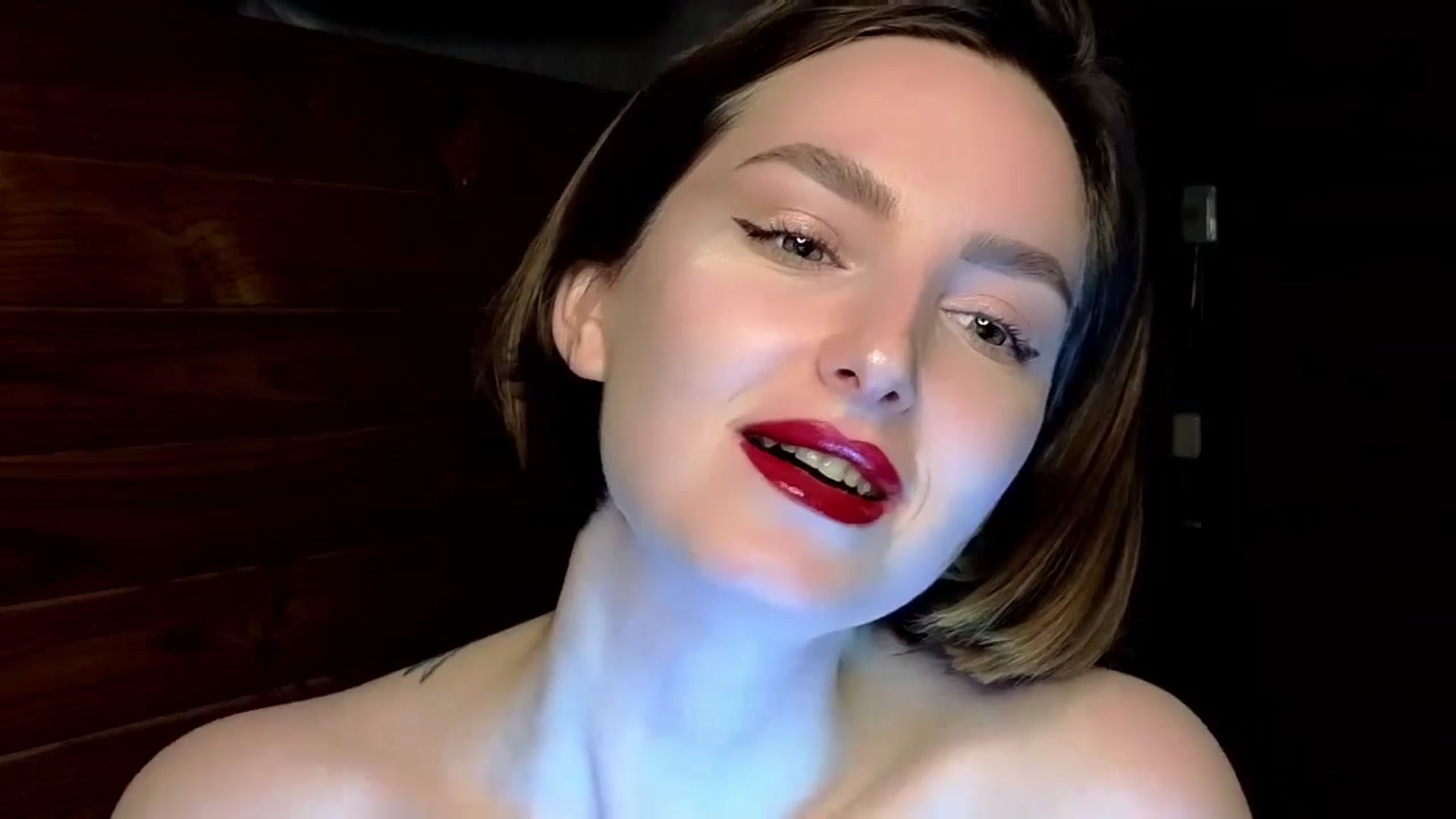 Gallery image thumbnail from Red_Lips_Girl's myfreecams stream on, 01/13/2025, 19:55 image 5 of 20