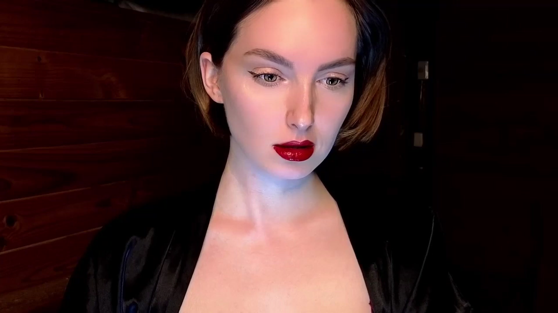 Gallery image thumbnail from Red_Lips_Girl's myfreecams stream on, 01/13/2025, 19:55 image 2 of 20