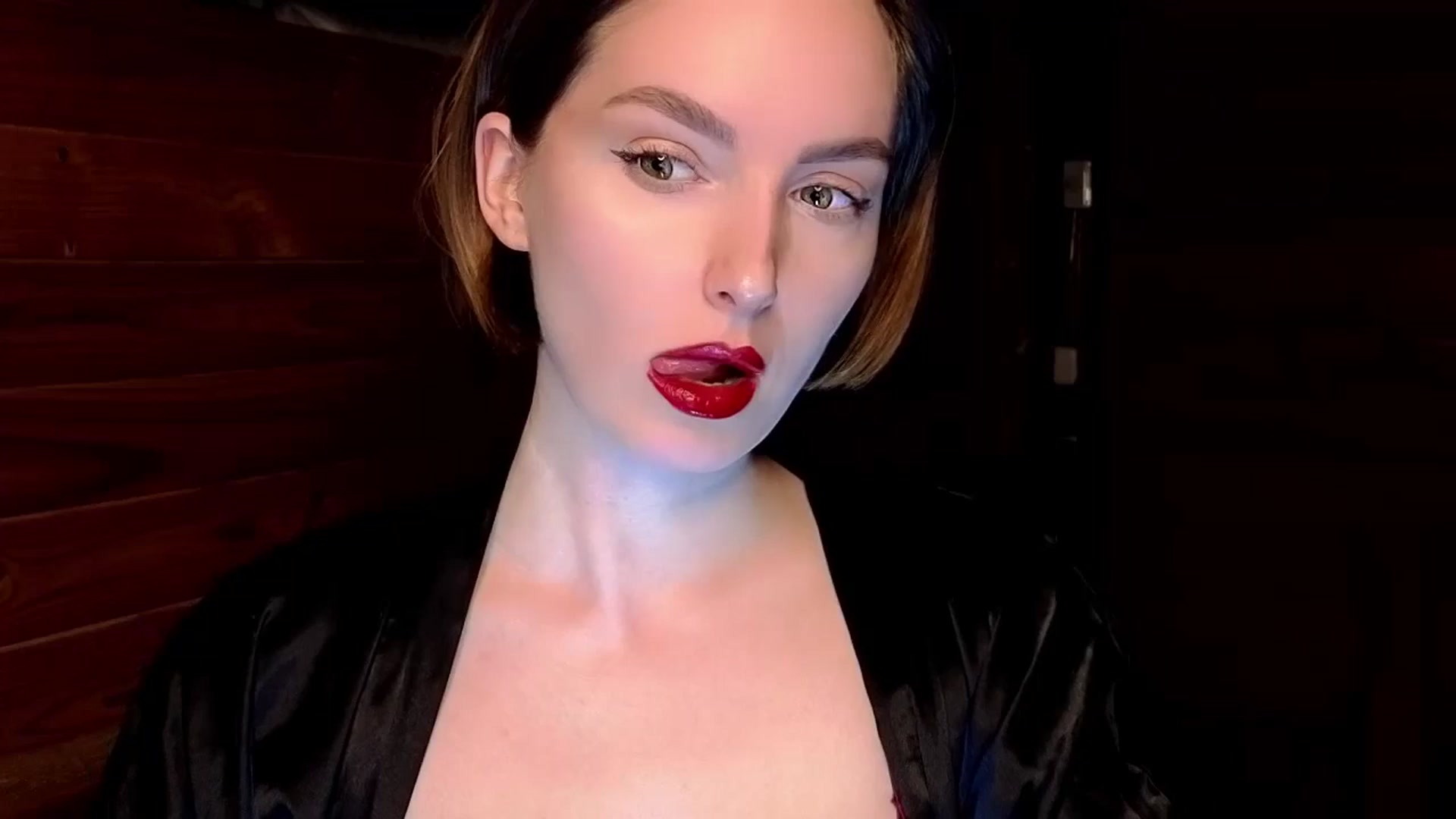 Gallery image thumbnail from Red_Lips_Girl's myfreecams stream on, 01/13/2025, 19:55 image 1 of 20