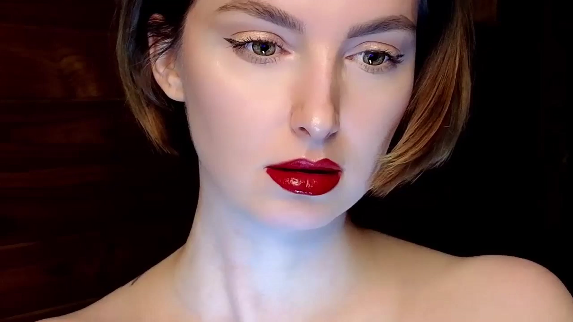 Gallery image thumbnail from Red_Lips_Girl's myfreecams stream on, 01/13/2025, 19:55 image 15 of 20