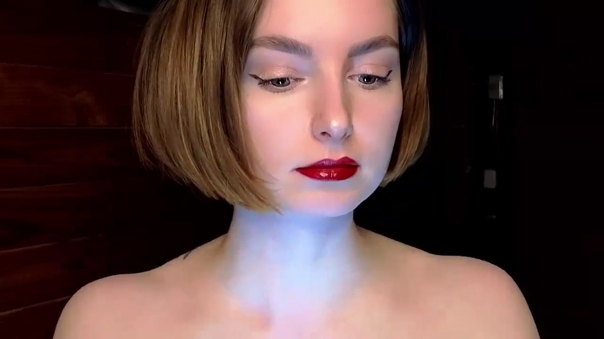 Gallery image thumbnail from Red_Lips_Girl's myfreecams stream on, 01/13/2025, 19:55 image 6 of 20