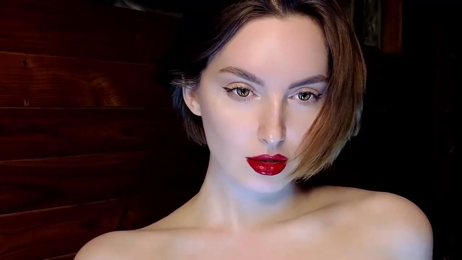 Gallery image thumbnail from Red_Lips_Girl's myfreecams stream on, 01/13/2025, 20:31 image 17 of 20