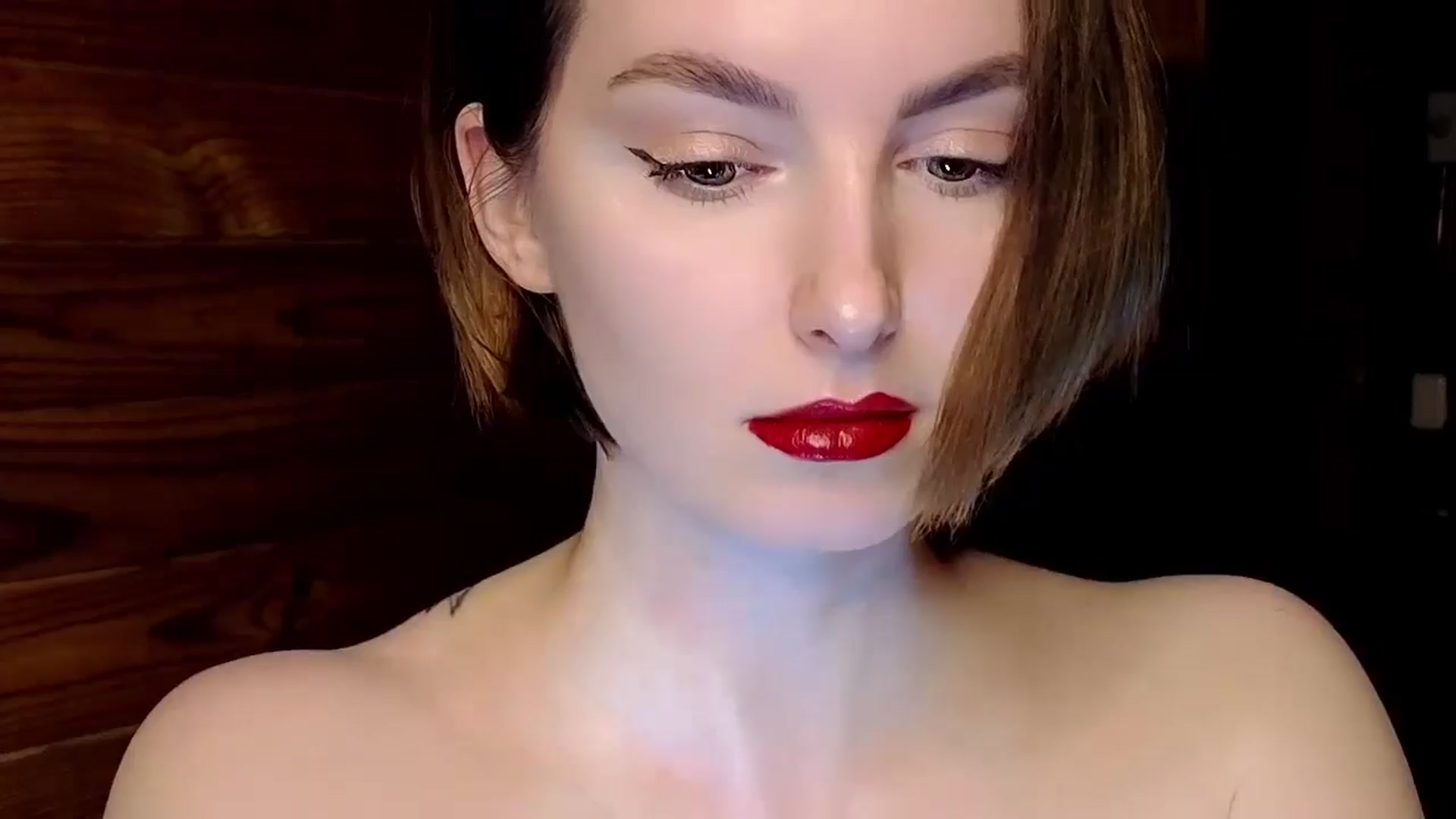 Gallery image thumbnail from Red_Lips_Girl's myfreecams stream on, 01/13/2025, 20:31 image 4 of 20
