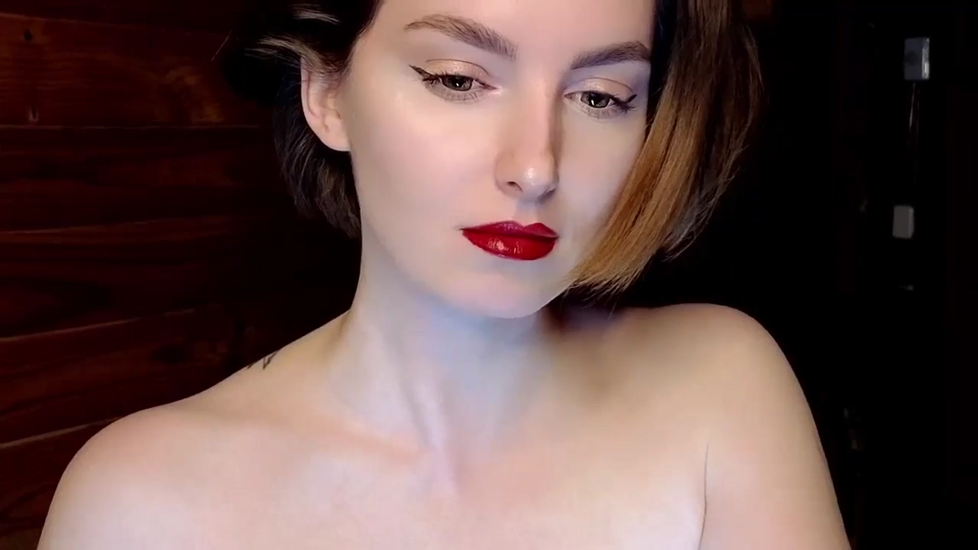 Gallery image thumbnail from Red_Lips_Girl's myfreecams stream on, 01/13/2025, 20:31 image 2 of 20