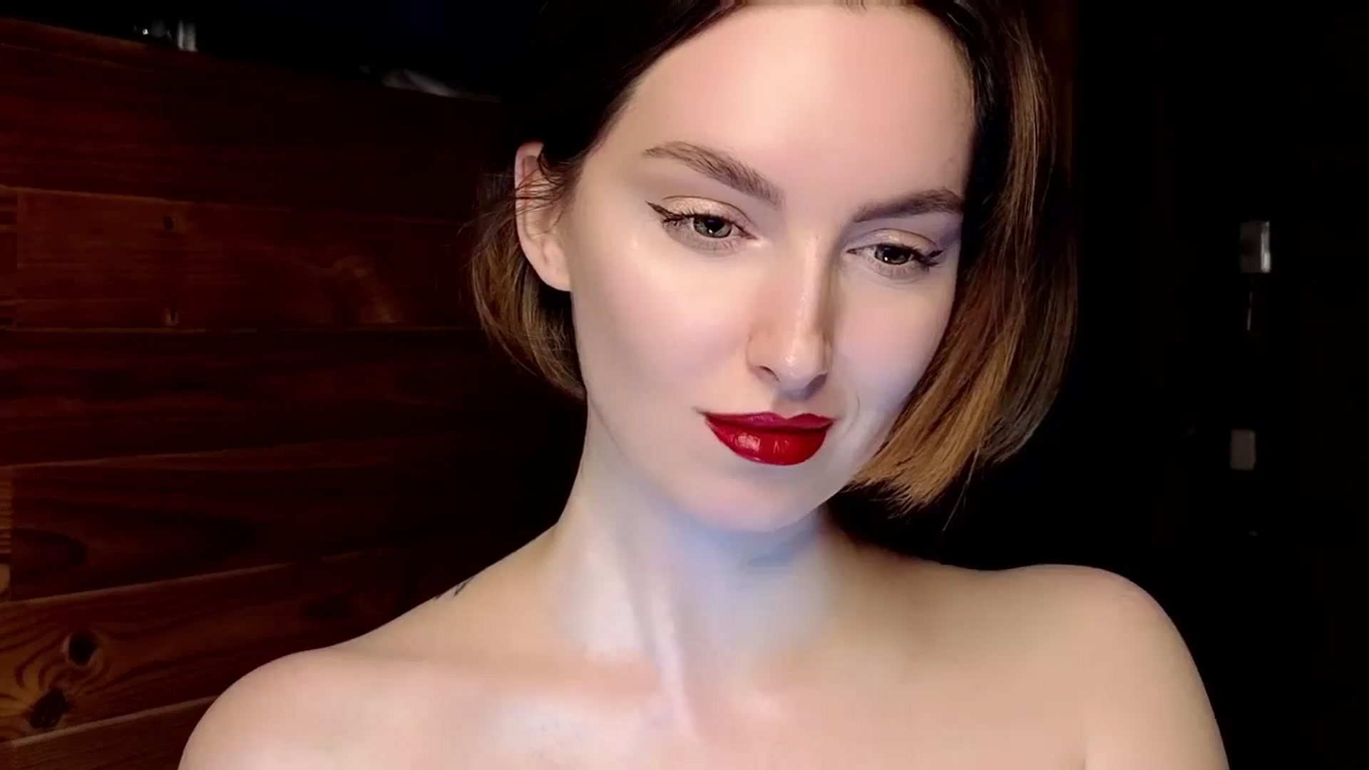 Gallery image thumbnail from Red_Lips_Girl's myfreecams stream on, 01/13/2025, 20:31 image 12 of 20