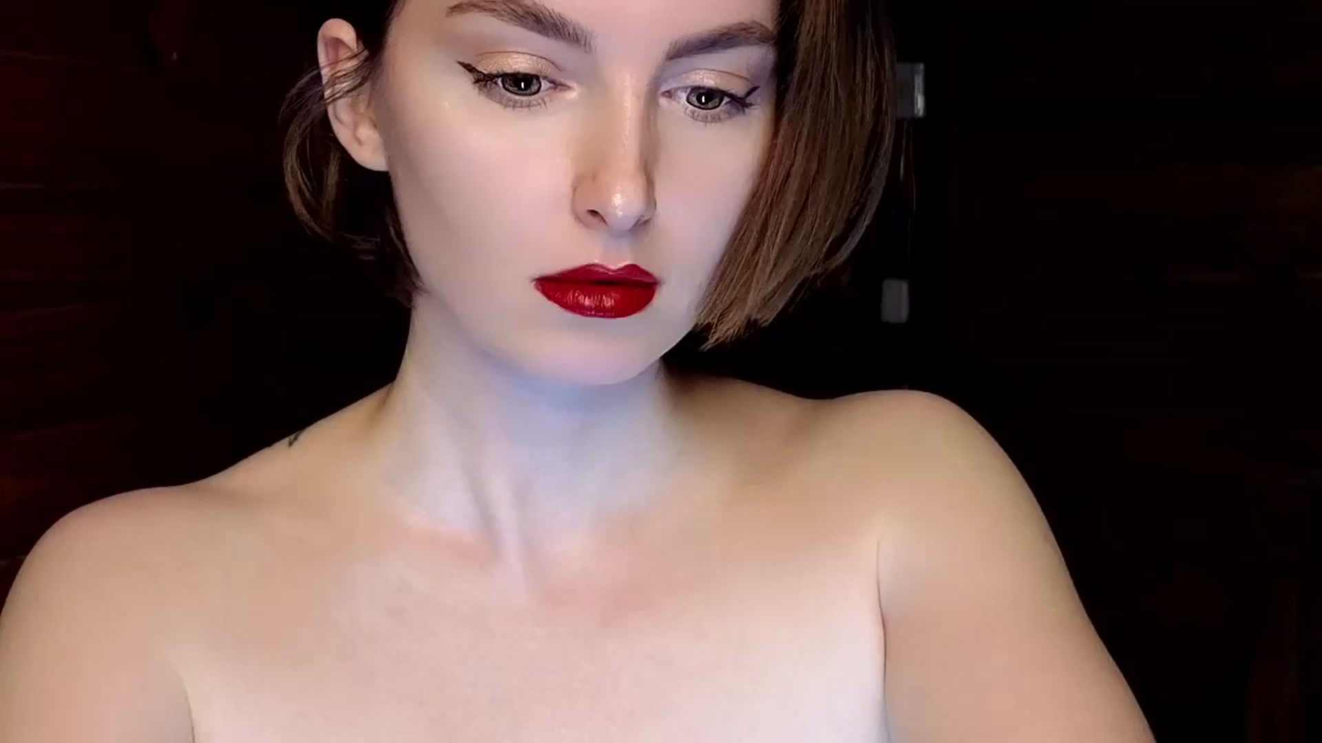 Gallery image thumbnail from Red_Lips_Girl's myfreecams stream on, 01/13/2025, 21:04 image 1 of 20
