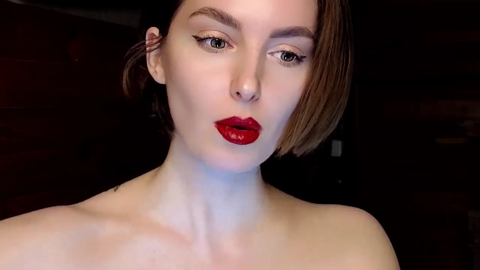 Gallery image thumbnail from Red_Lips_Girl's myfreecams stream on, 01/13/2025, 21:04 image 2 of 20
