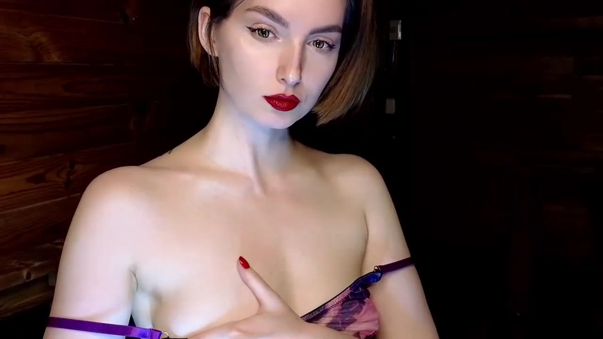 Gallery image thumbnail from Red_Lips_Girl's myfreecams stream on, 01/13/2025, 21:04 image 19 of 20