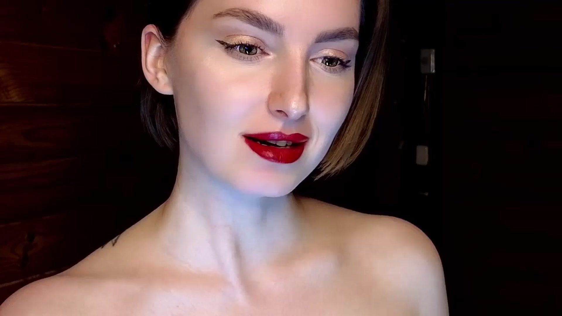 Gallery image thumbnail from Red_Lips_Girl's myfreecams stream on, 01/13/2025, 21:42 image 11 of 20