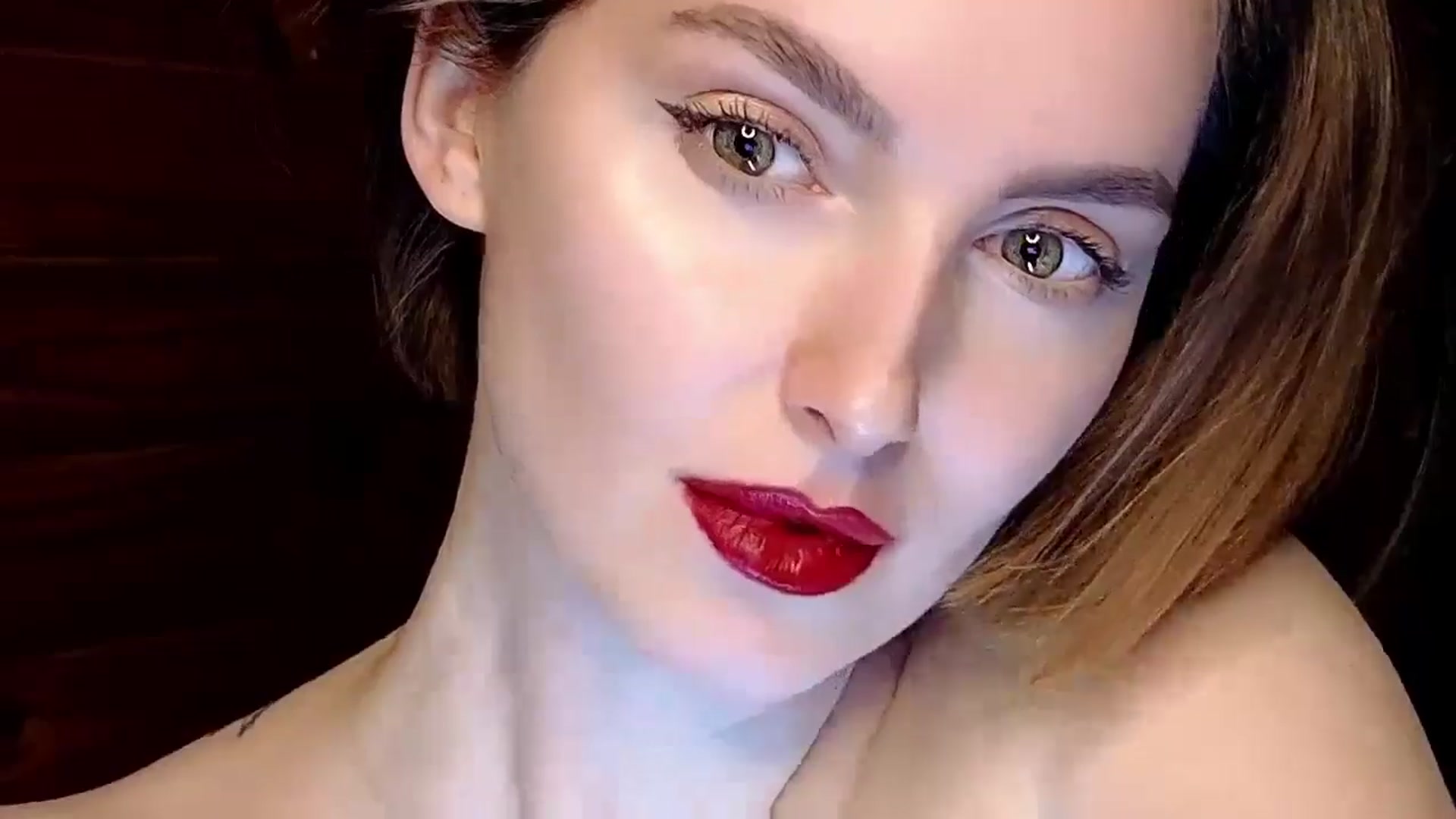 Gallery image thumbnail from Red_Lips_Girl's myfreecams stream on, 01/13/2025, 21:57 image 19 of 20