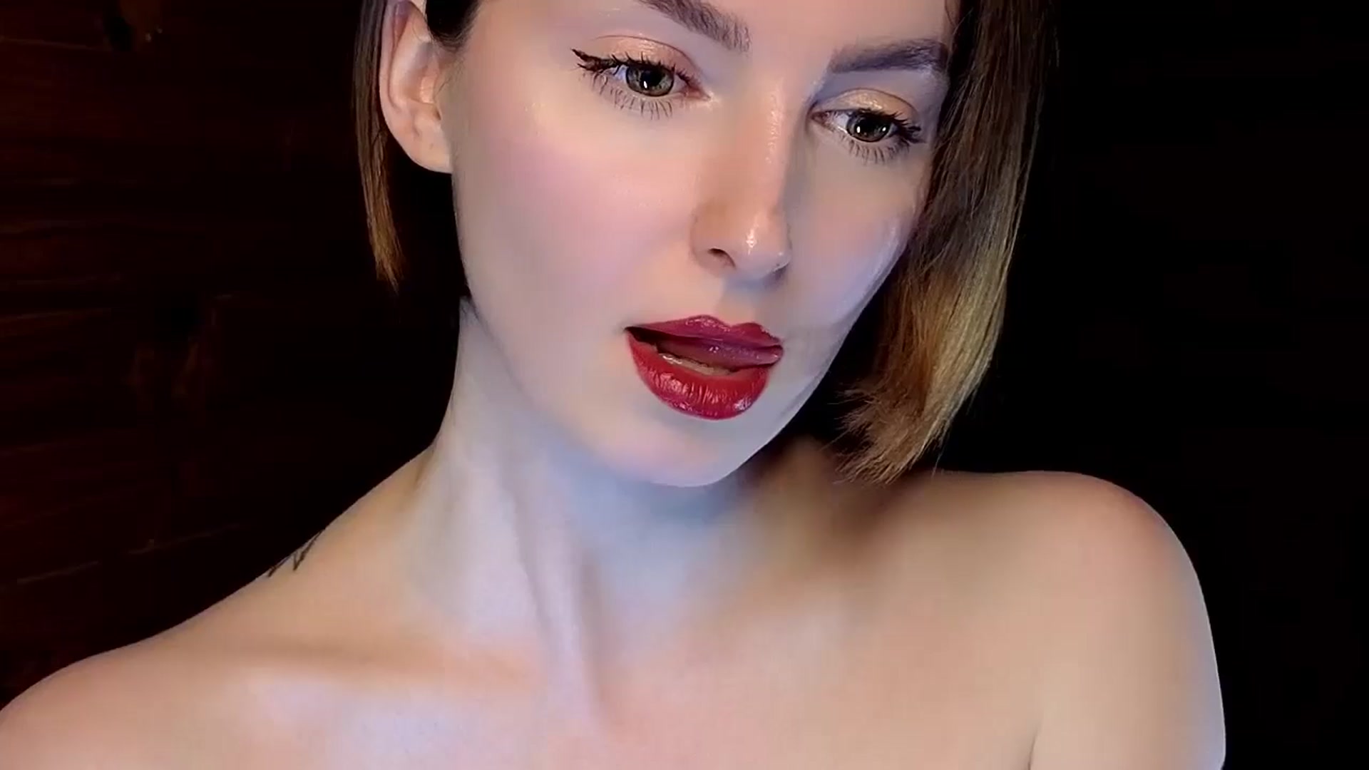 Gallery image thumbnail from Red_Lips_Girl's myfreecams stream on, 01/16/2025, 19:37 image 20 of 20