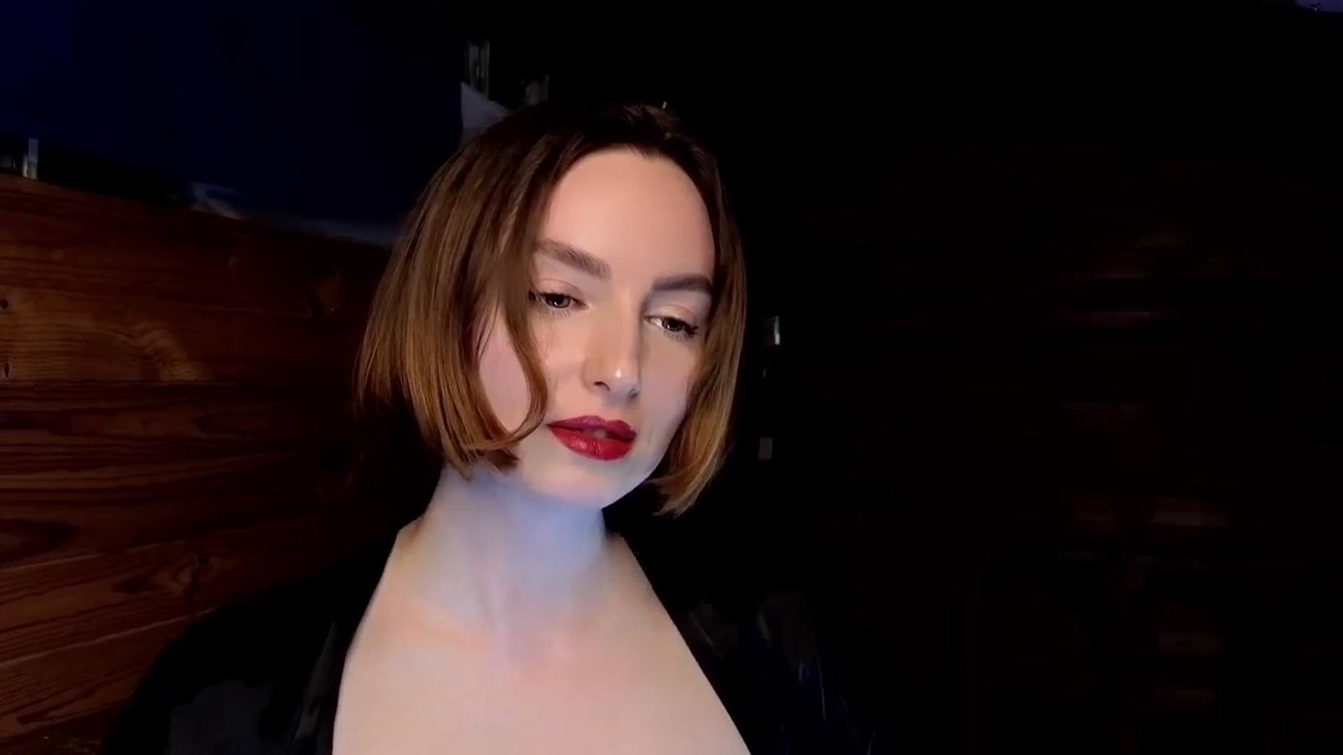 Gallery image thumbnail from Red_Lips_Girl's myfreecams stream on, 01/16/2025, 19:59 image 13 of 20